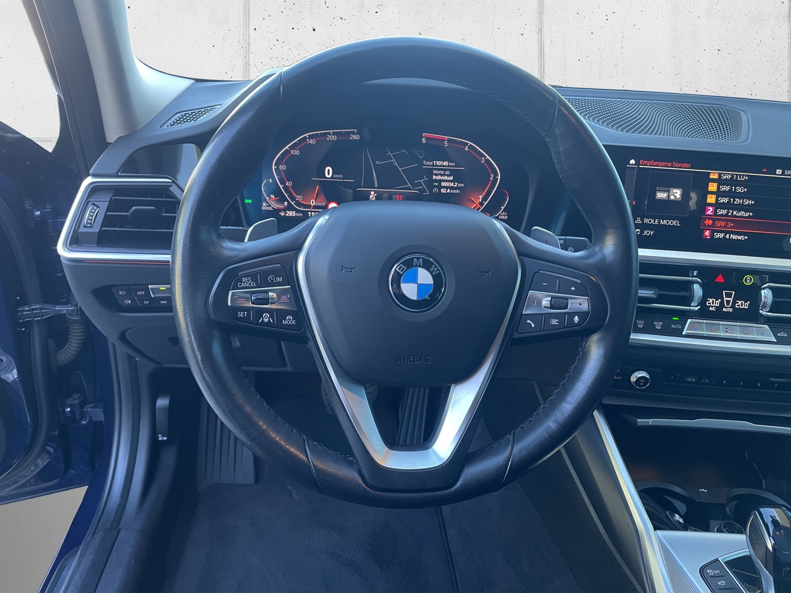 BMW 320d xDrive 48V Touring-image-10