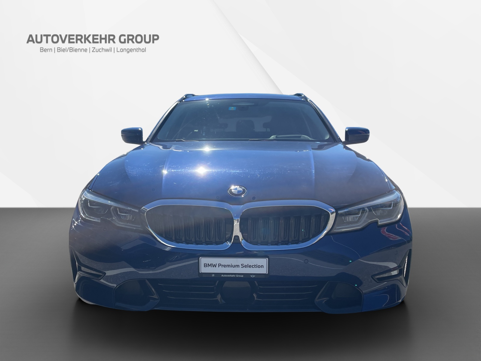 BMW 320d xDrive 48V Touring-image-1