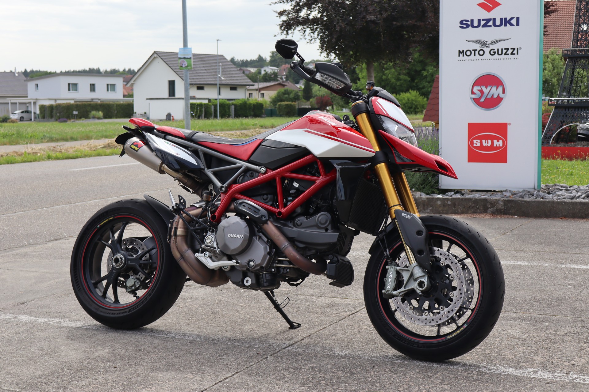 DUCATI Hypermotard 950 SP-showroom-element-1