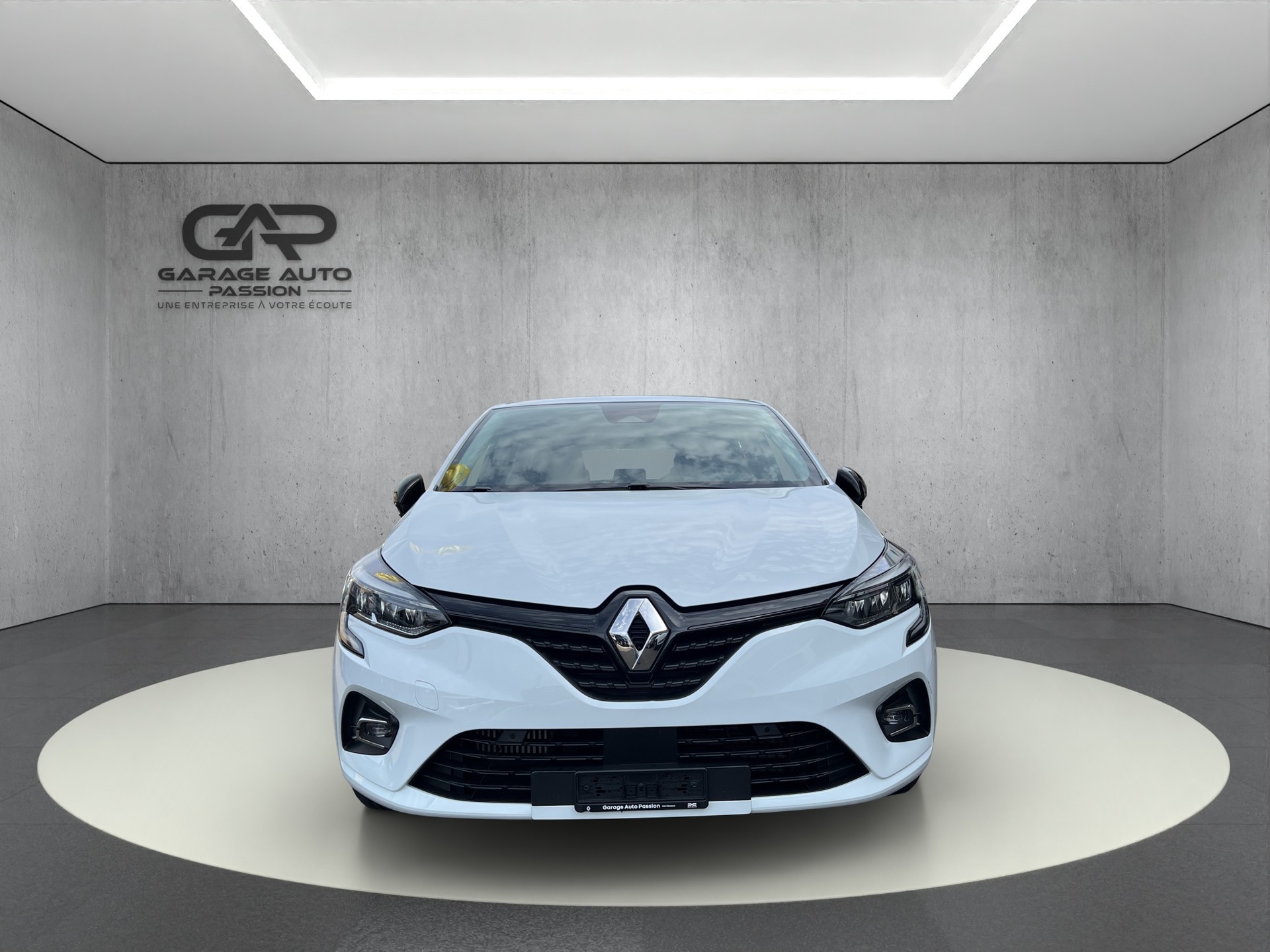 RENAULT Clio 1.0 Intens-image-1