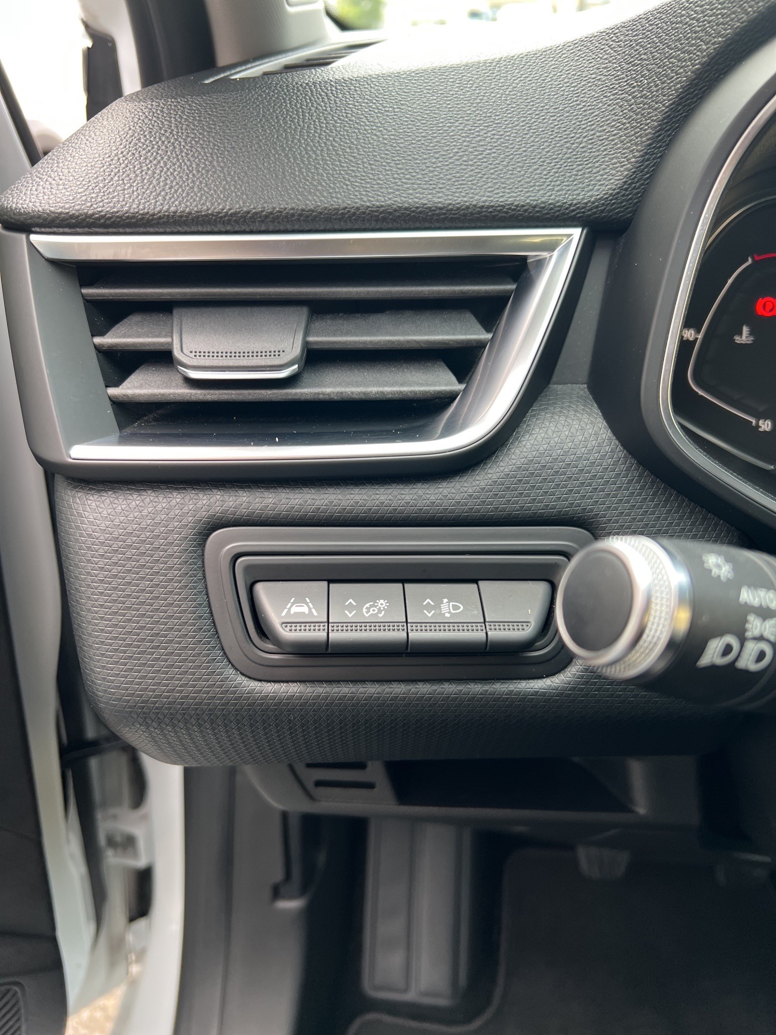 RENAULT Clio 1.0 Intens-image-13