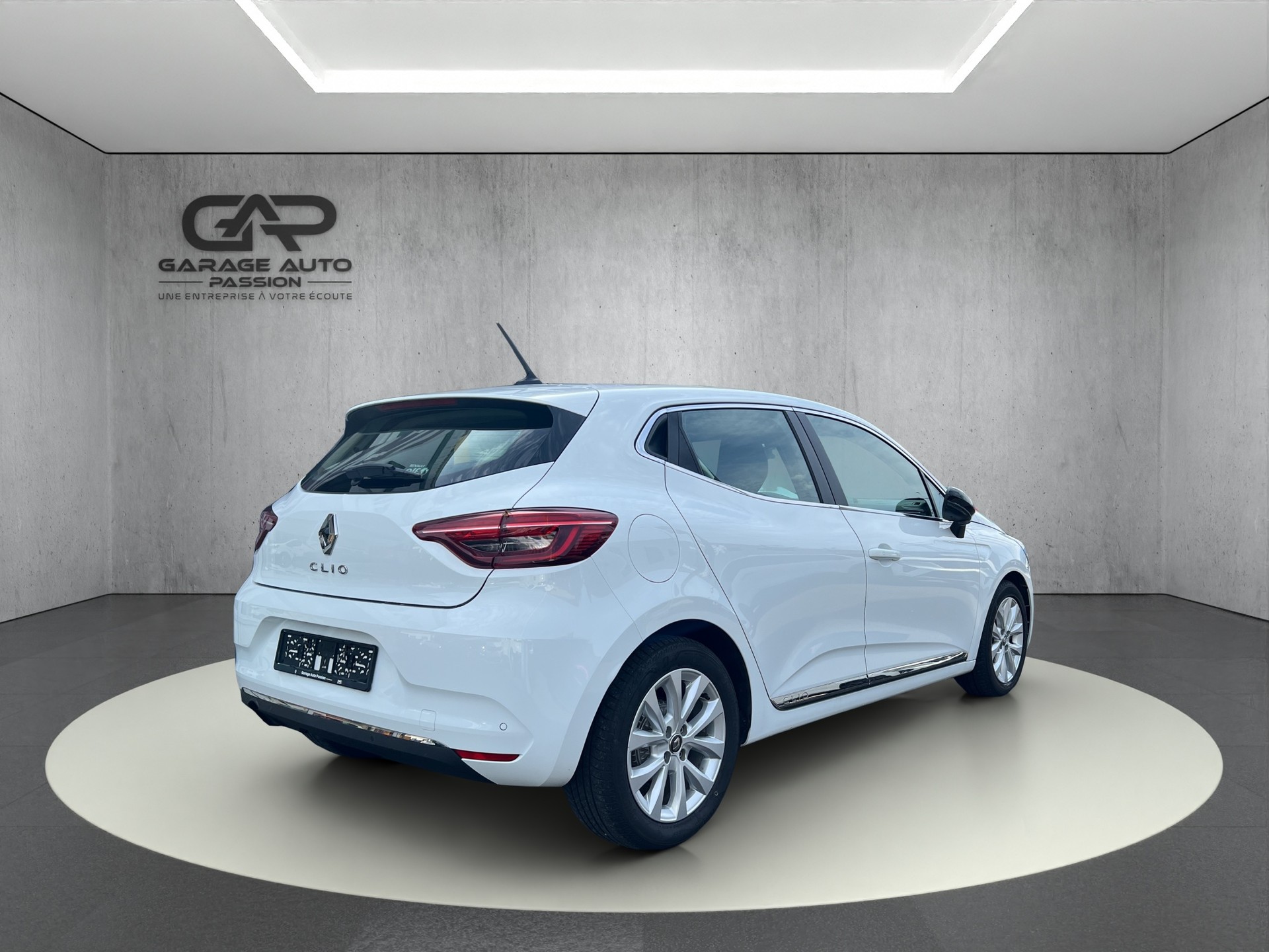 RENAULT Clio 1.0 Intens-image-4