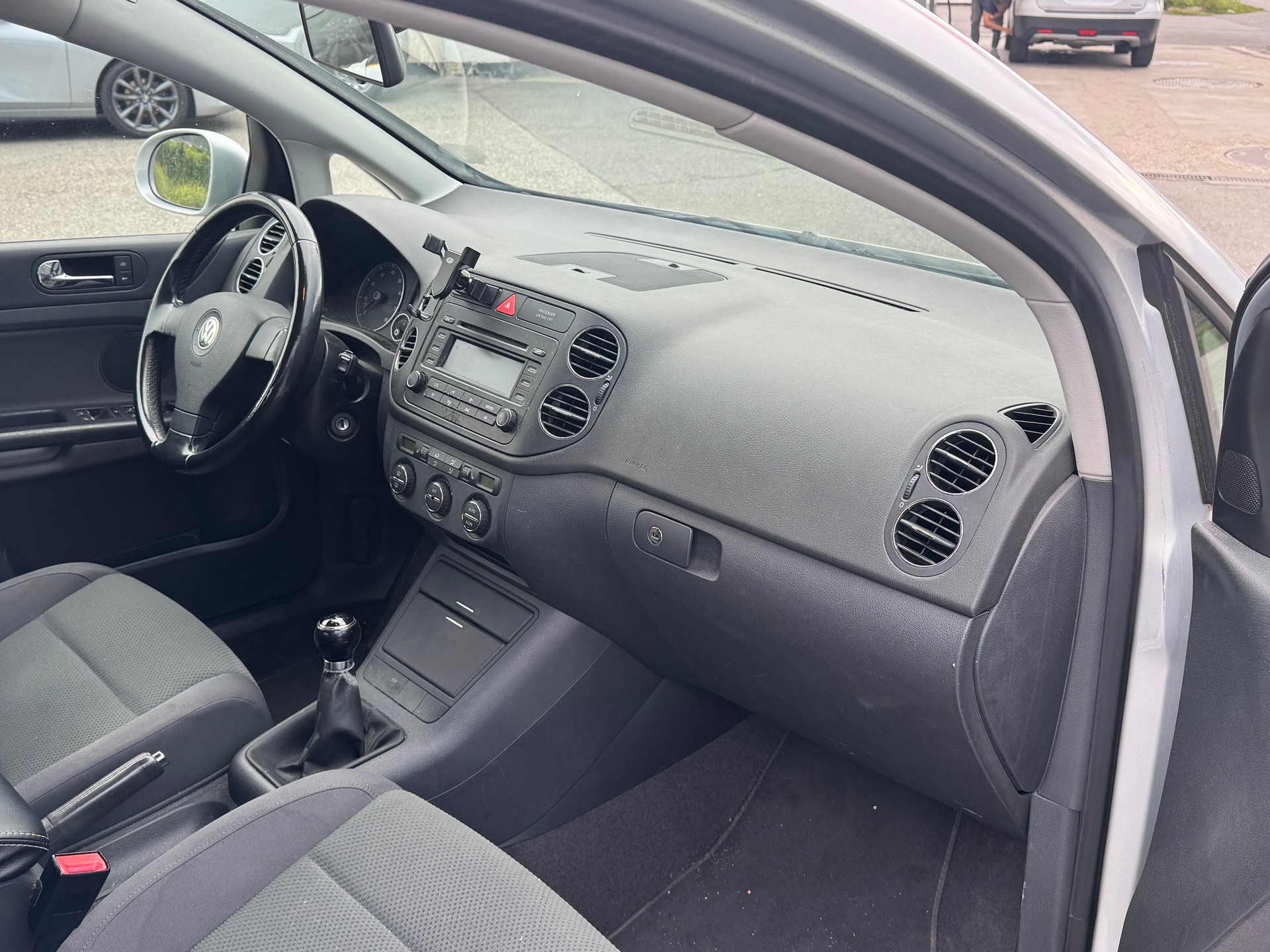 VW Golf Plus 1.6 FSI Comfortline-image-8
