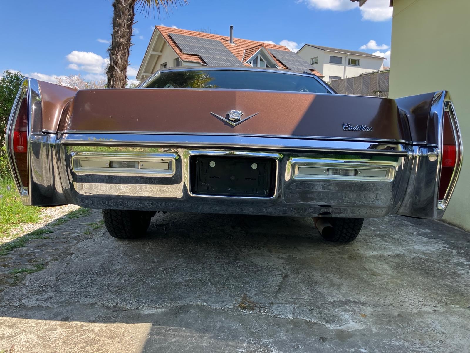 CADILLAC DEVILLE