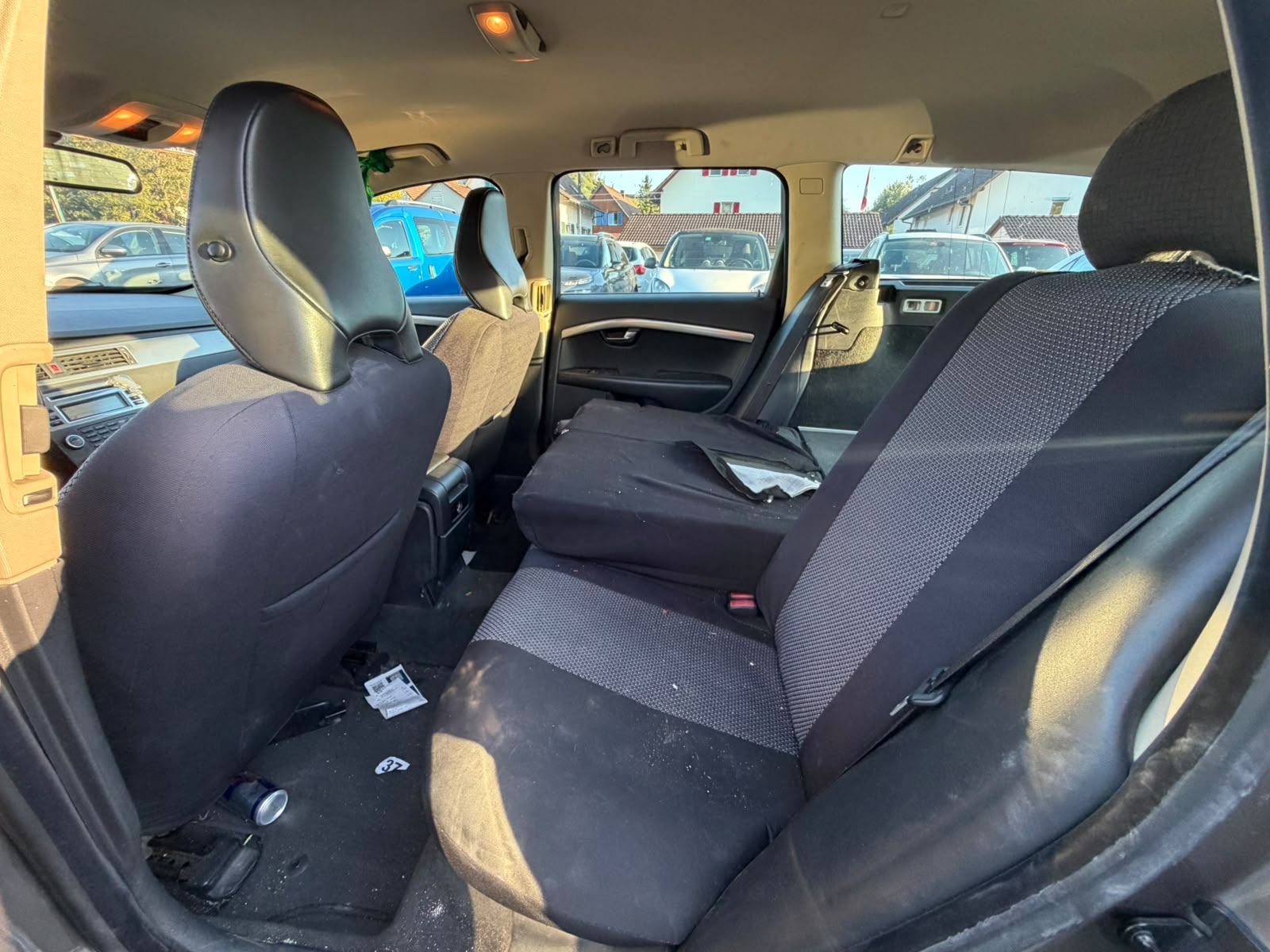 VOLVO V70 2.4D Kinetic Geartronic-image-18