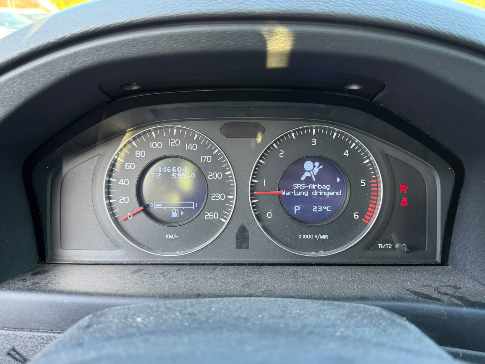 VOLVO V70 2.4D Kinetic Geartronic-image-12