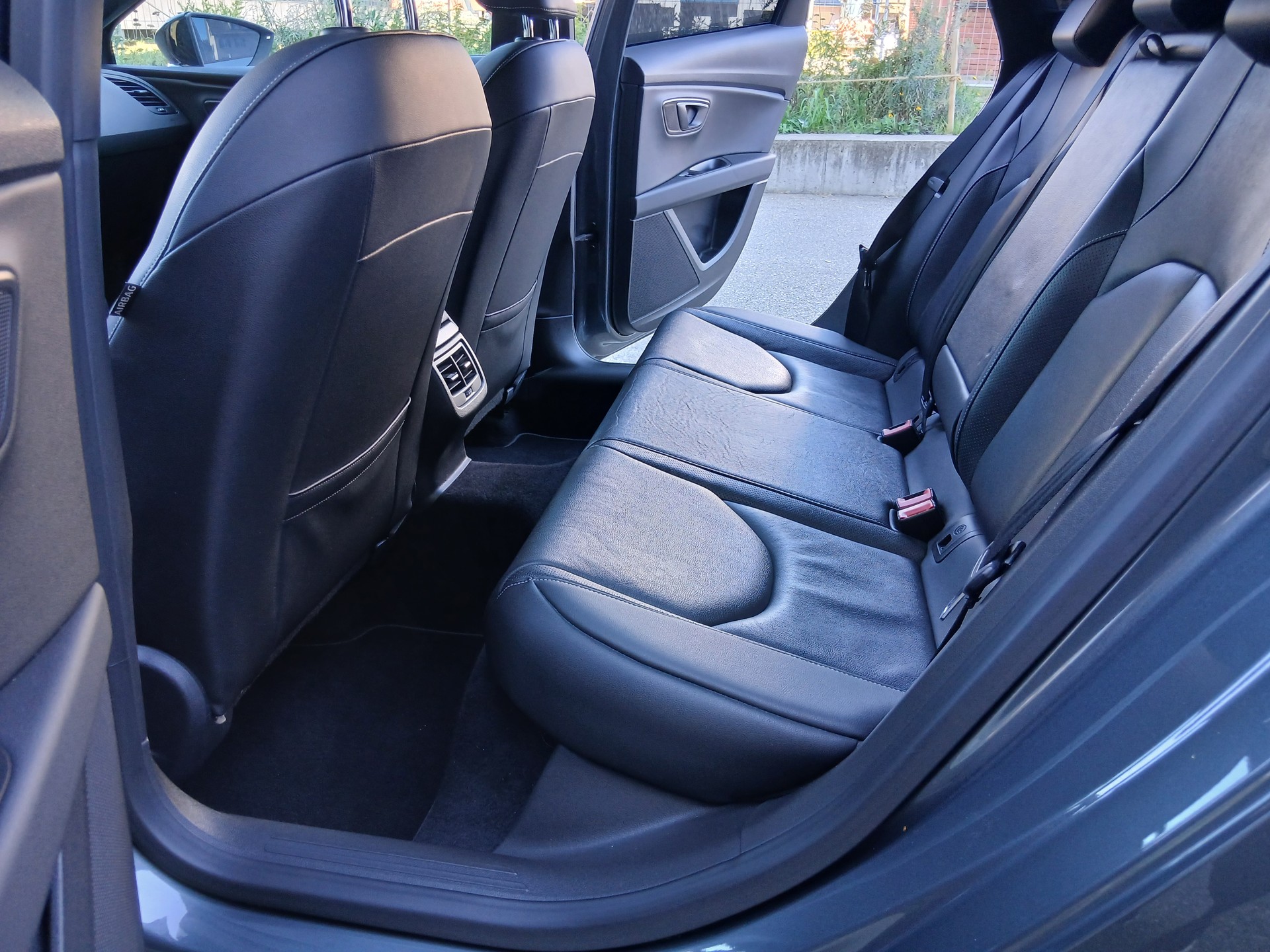 SEAT Leon ST 2.0 TSI Cupra 290-image-8