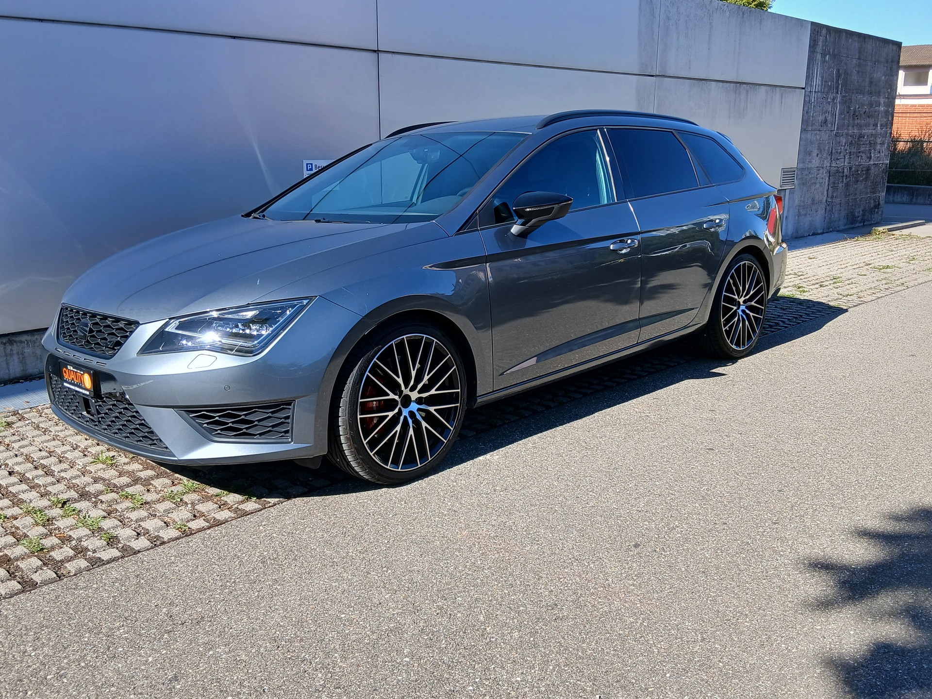 SEAT Leon ST 2.0 TSI Cupra 290-image-1