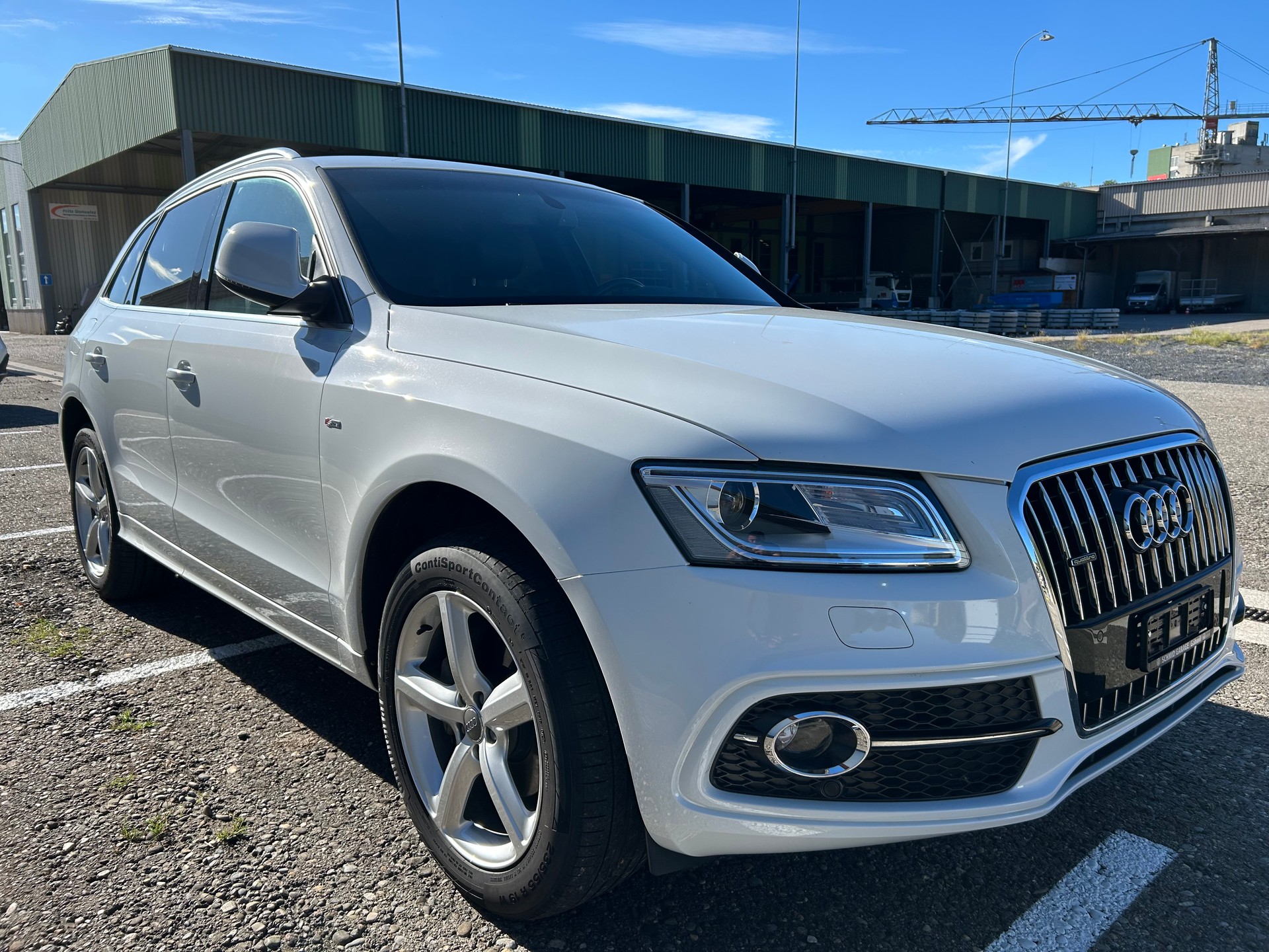 AUDI Q5 2.0 TDI quattro S-tronic-image-2