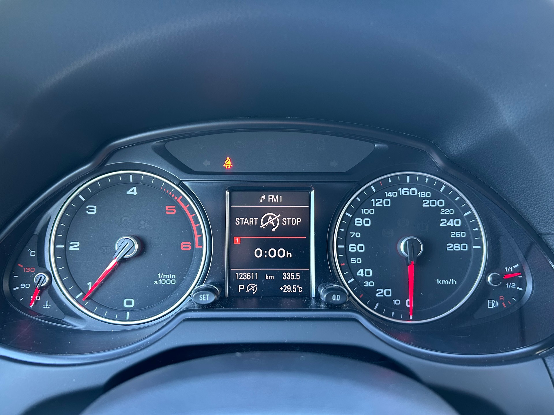 AUDI Q5 2.0 TDI quattro S-tronic-image-9