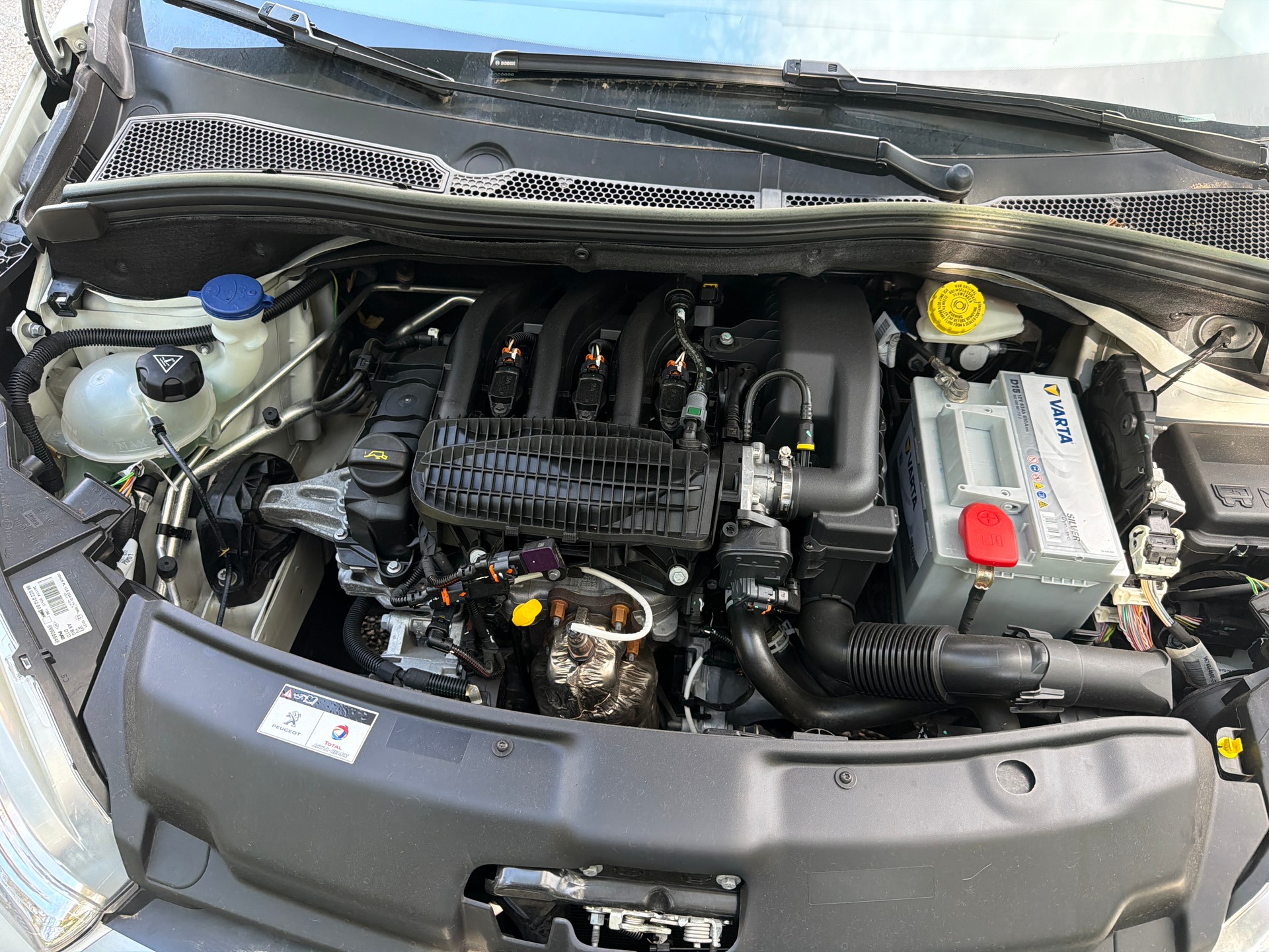PEUGEOT 208 1.2 PureTech Urban Soul-image-9