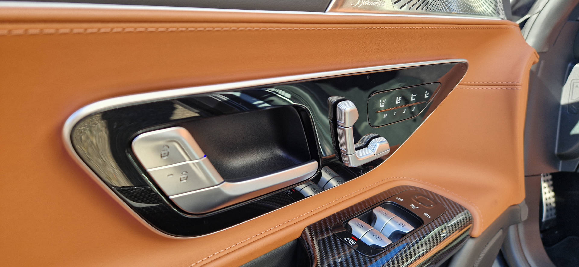 MERCEDES-BENZ SL 63 AMG+-image-4
