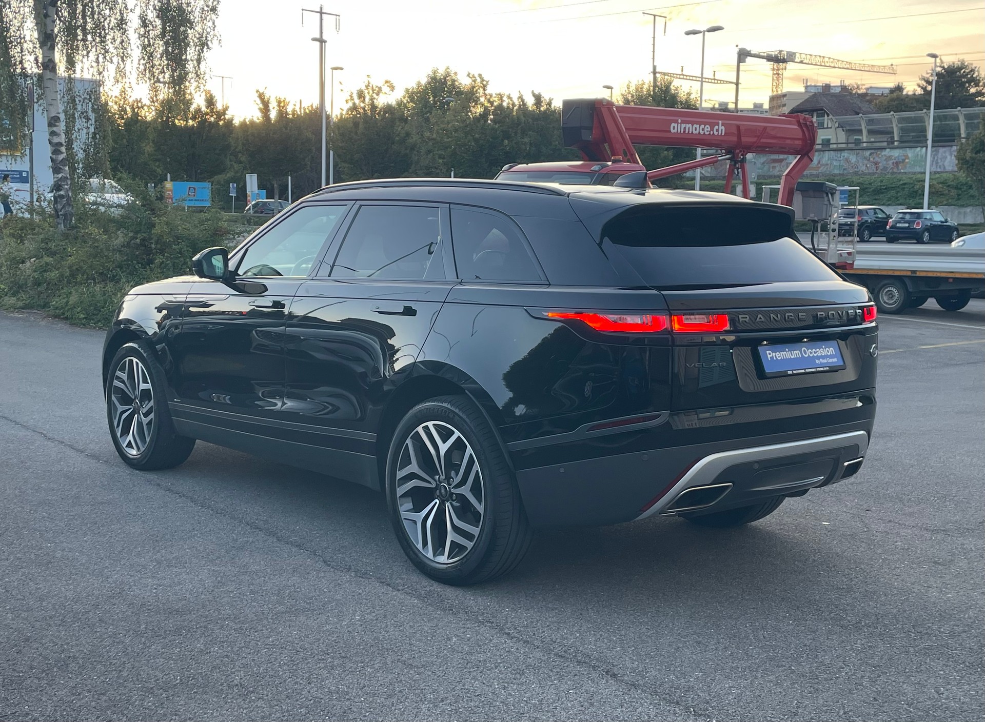 LAND ROVER Range Rover Velar R-Dynamic P 300 Automatic-image-5