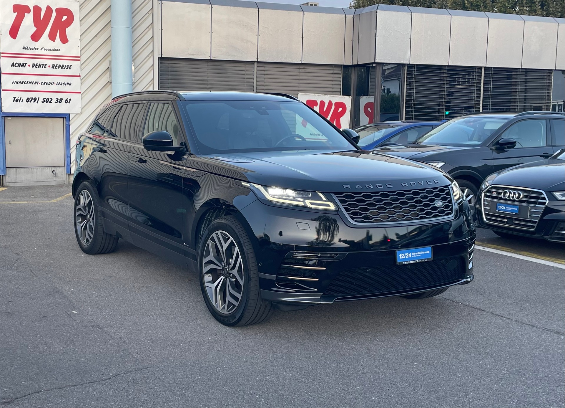 LAND ROVER Range Rover Velar R-Dynamic P 300 Automatic-image-2