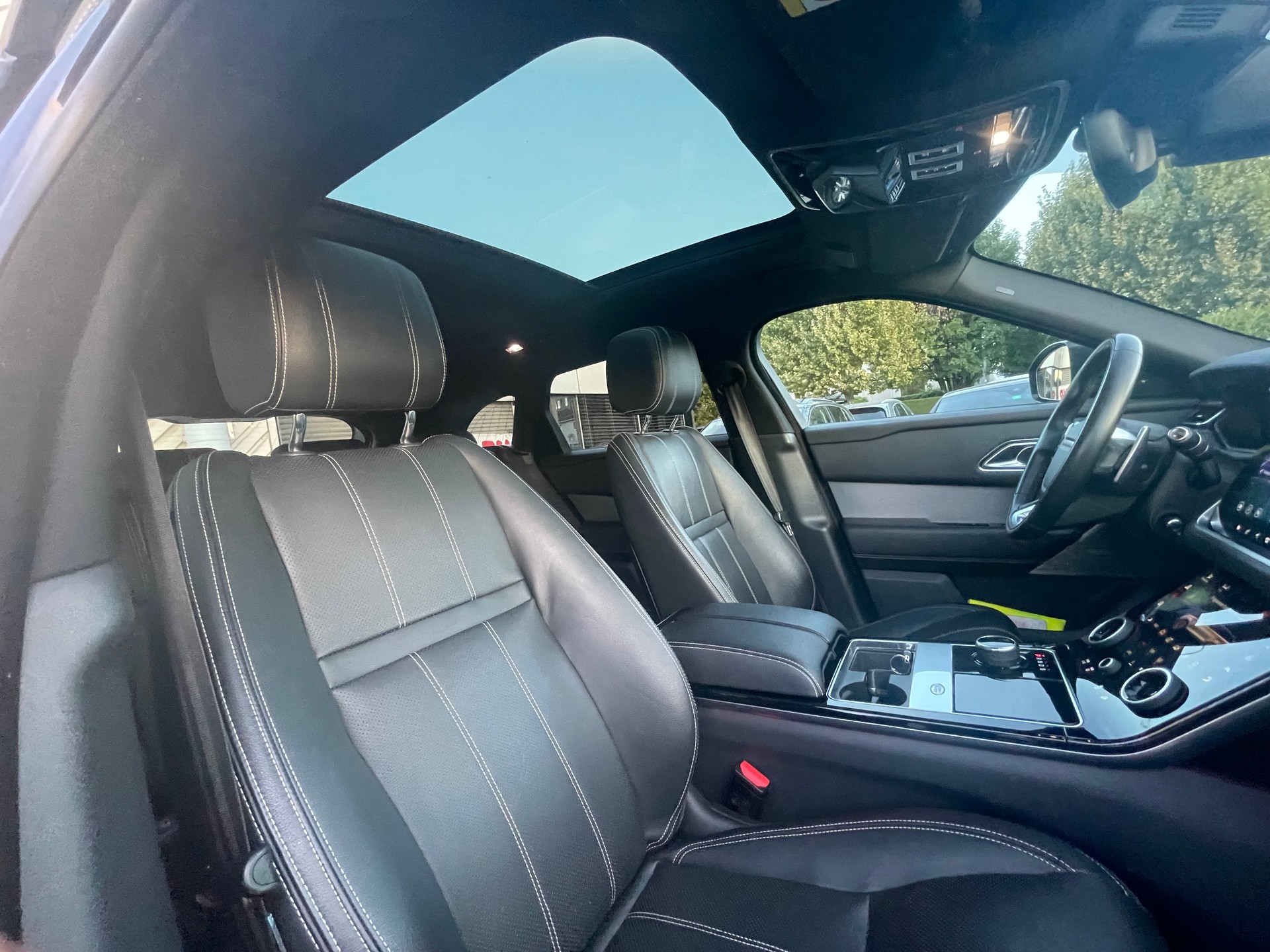 LAND ROVER Range Rover Velar R-Dynamic P 300 Automatic-image-8