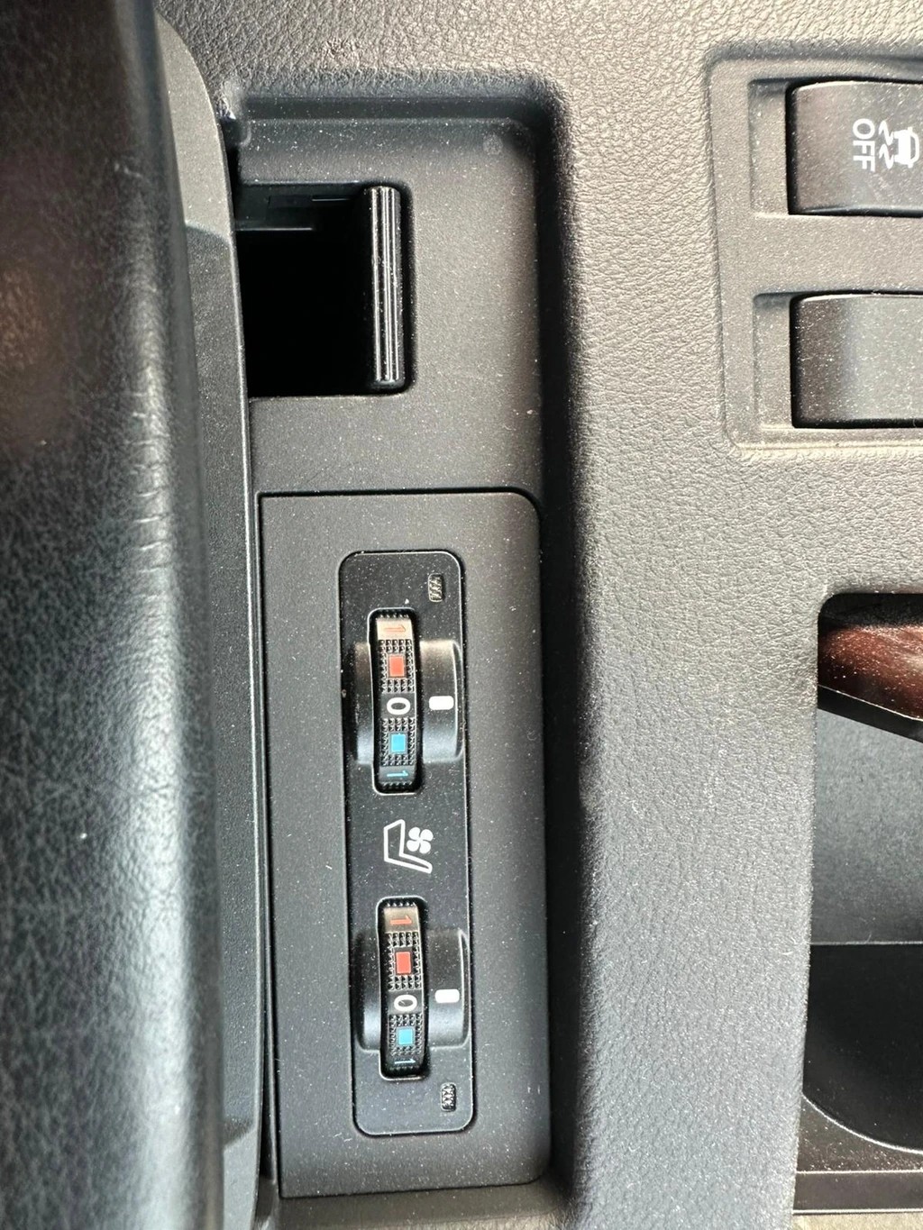 LEXUS RX 450h Limited AWD Automatic-image-9