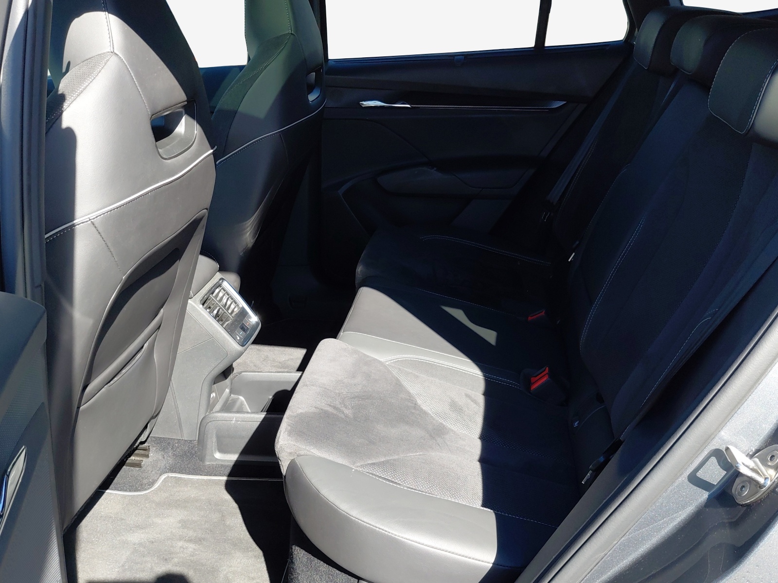 SKODA Enyaq iV 80x SportLine-image-12