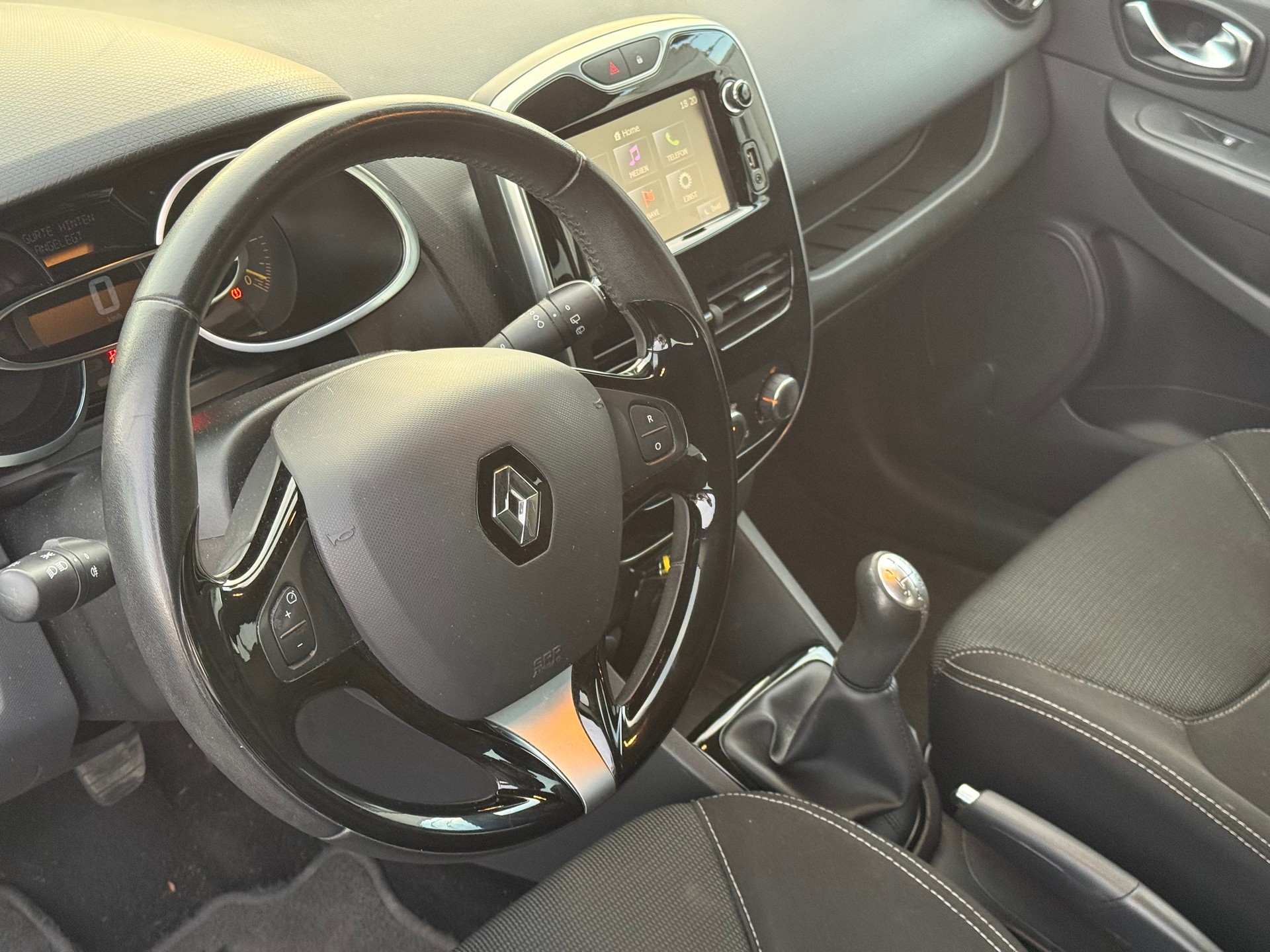 RENAULT Clio 1.2 16V Expression-image-10