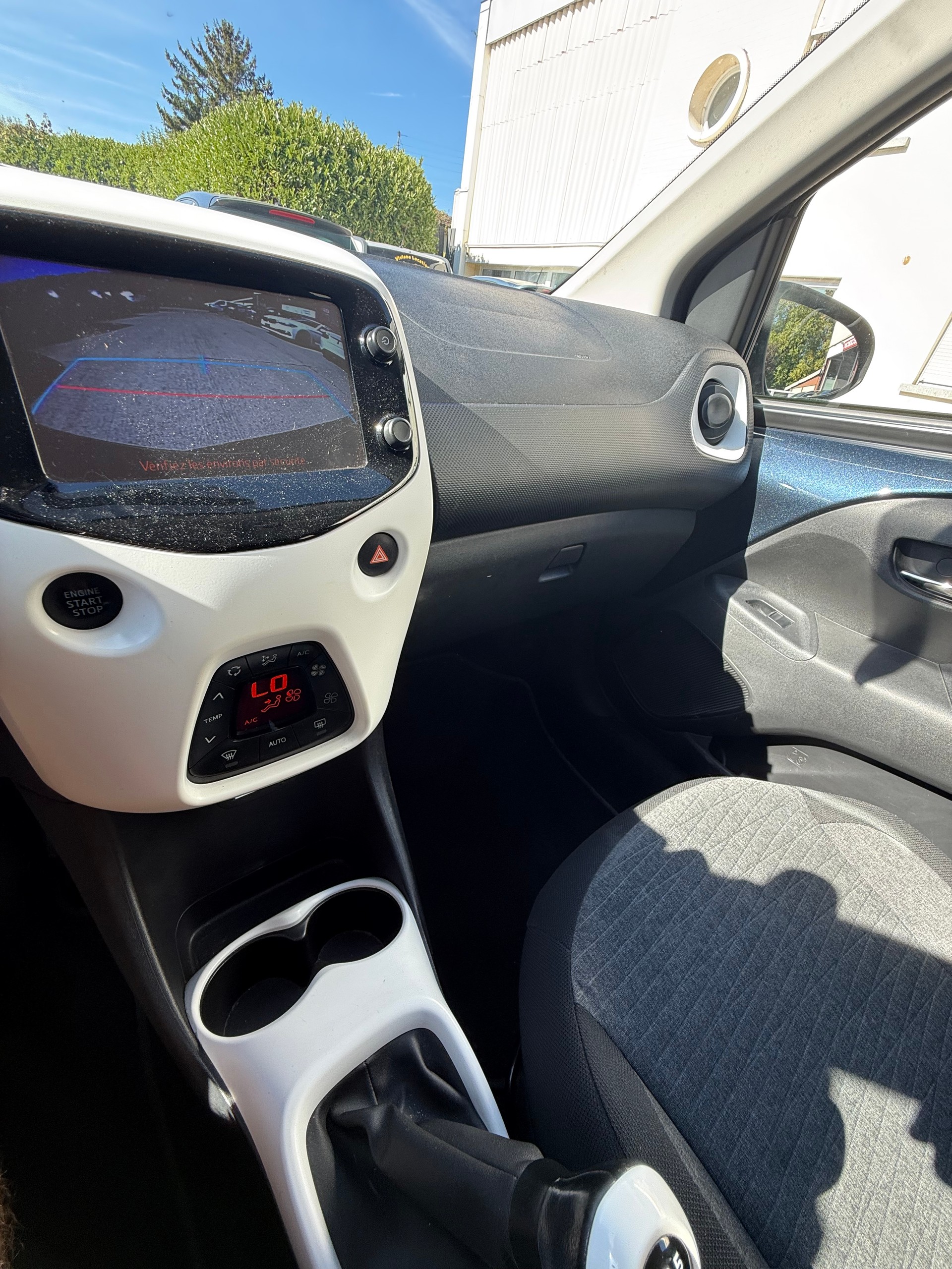 CITROEN C1 1.2 VTi Shine-image-10