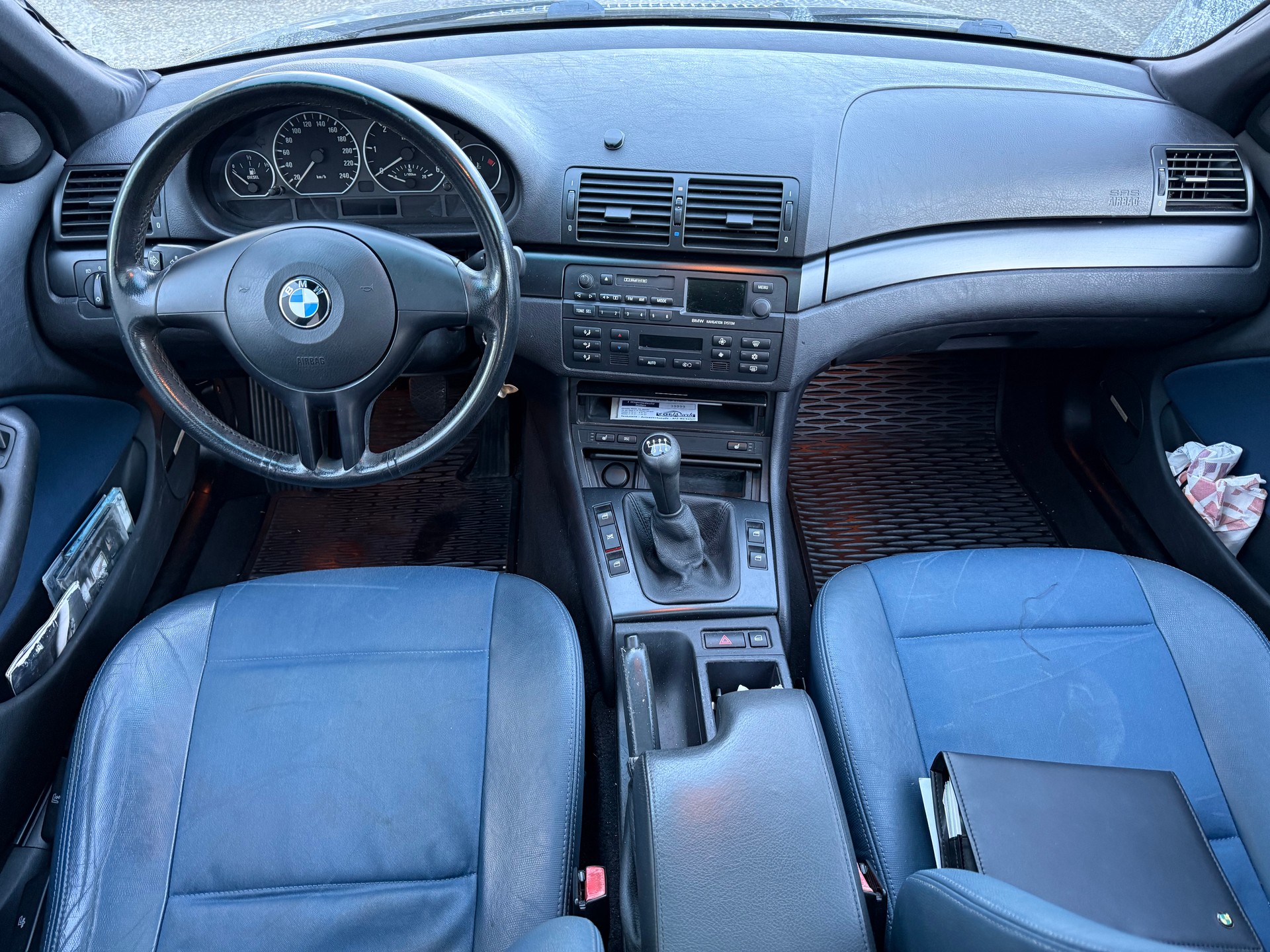 BMW 320d-image-8