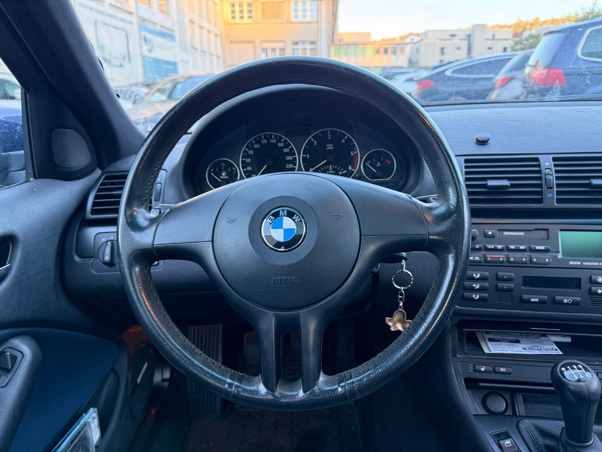 BMW 320d-image-10