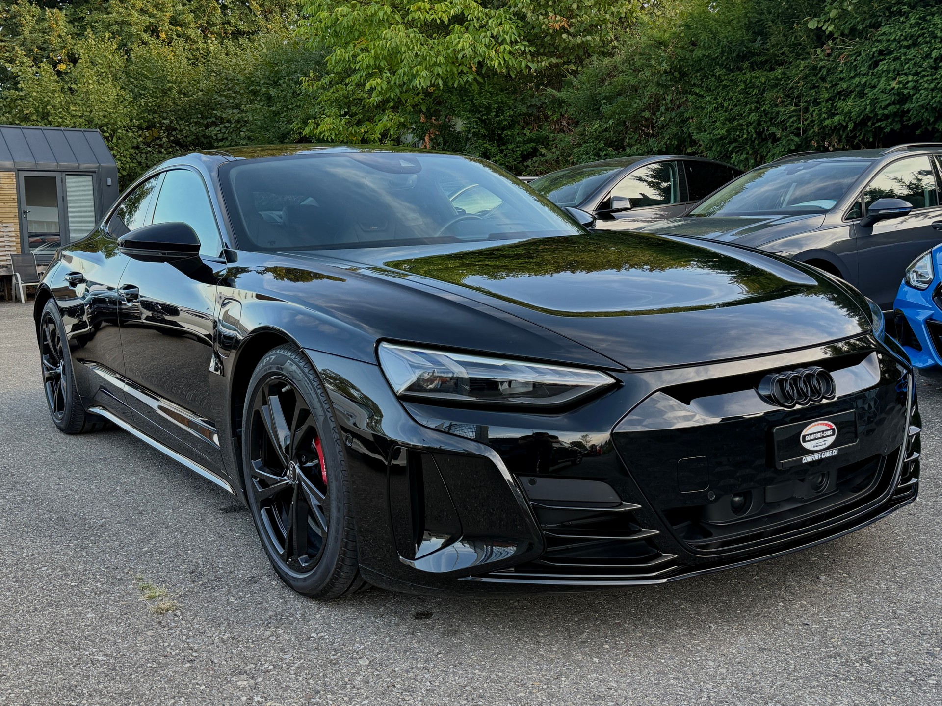 AUDI RS e-tron GT quattro 599PS Black&Black-image-3