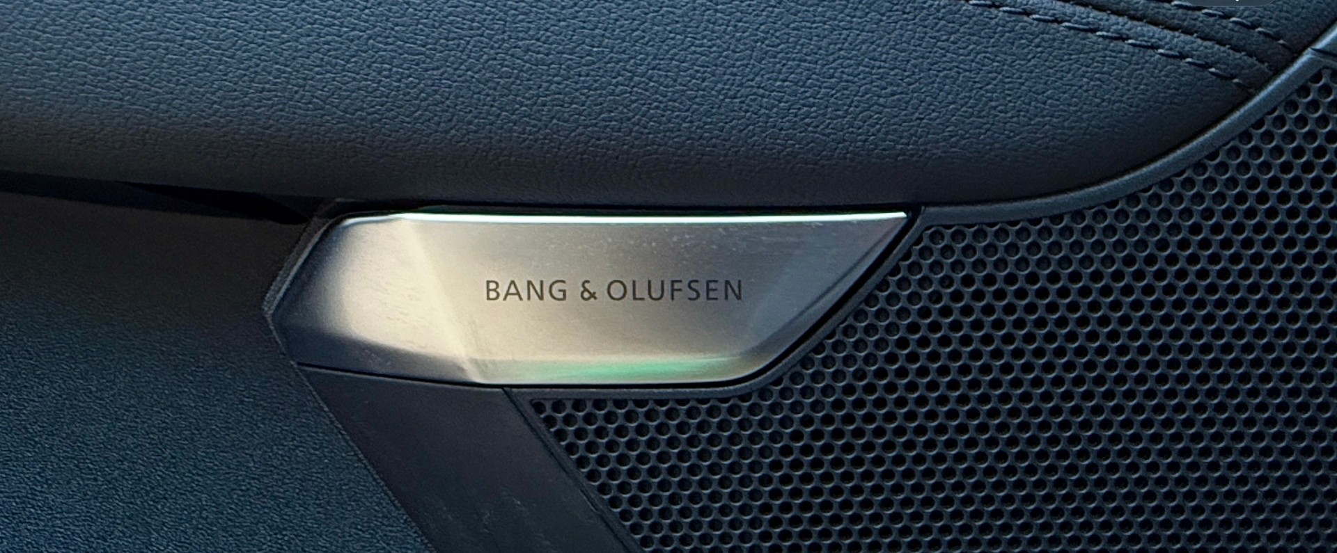 AUDI RS e-tron GT quattro 599PS Black&Black-image-21