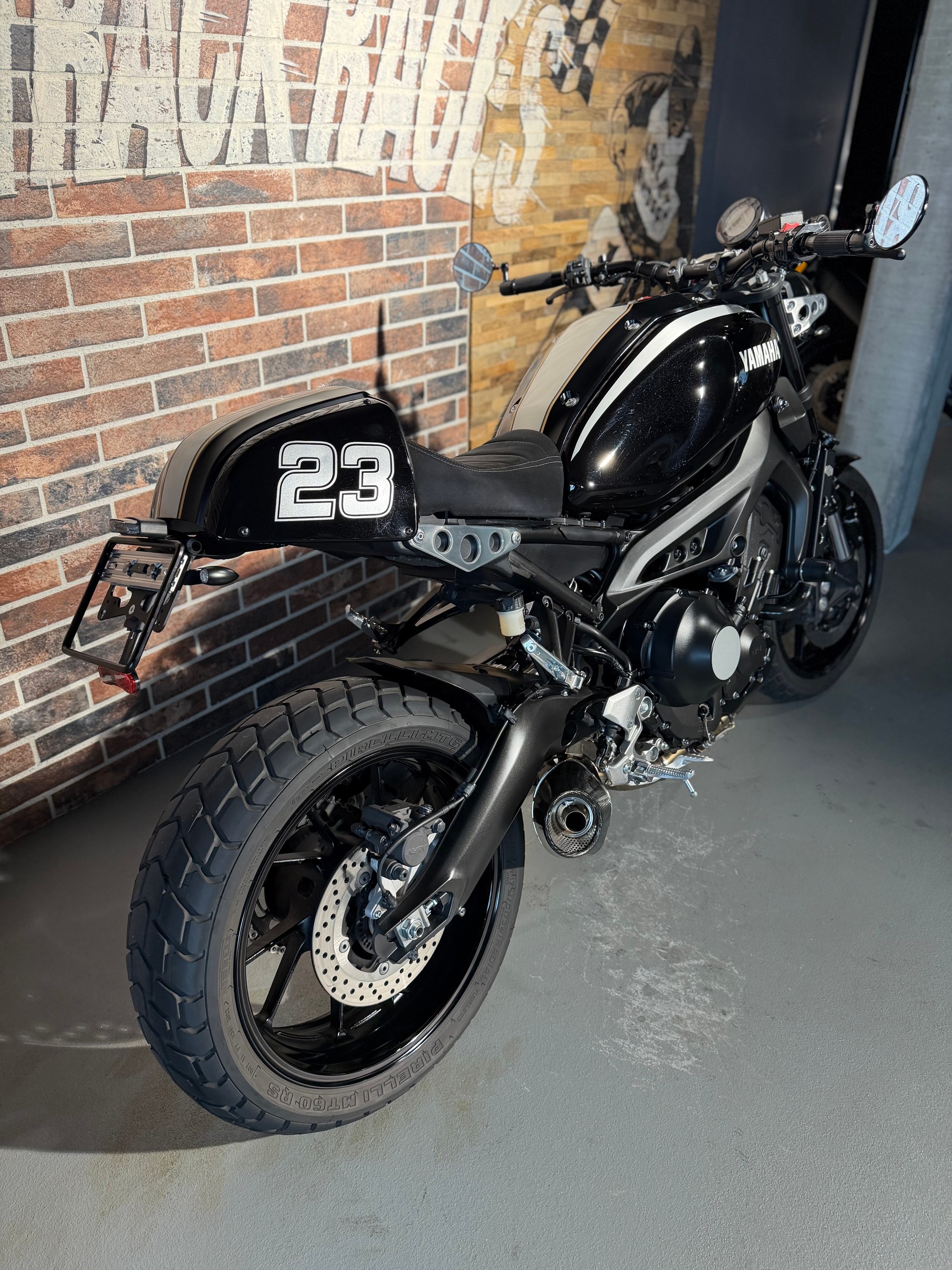 YAMAHA XSR 900-image-13