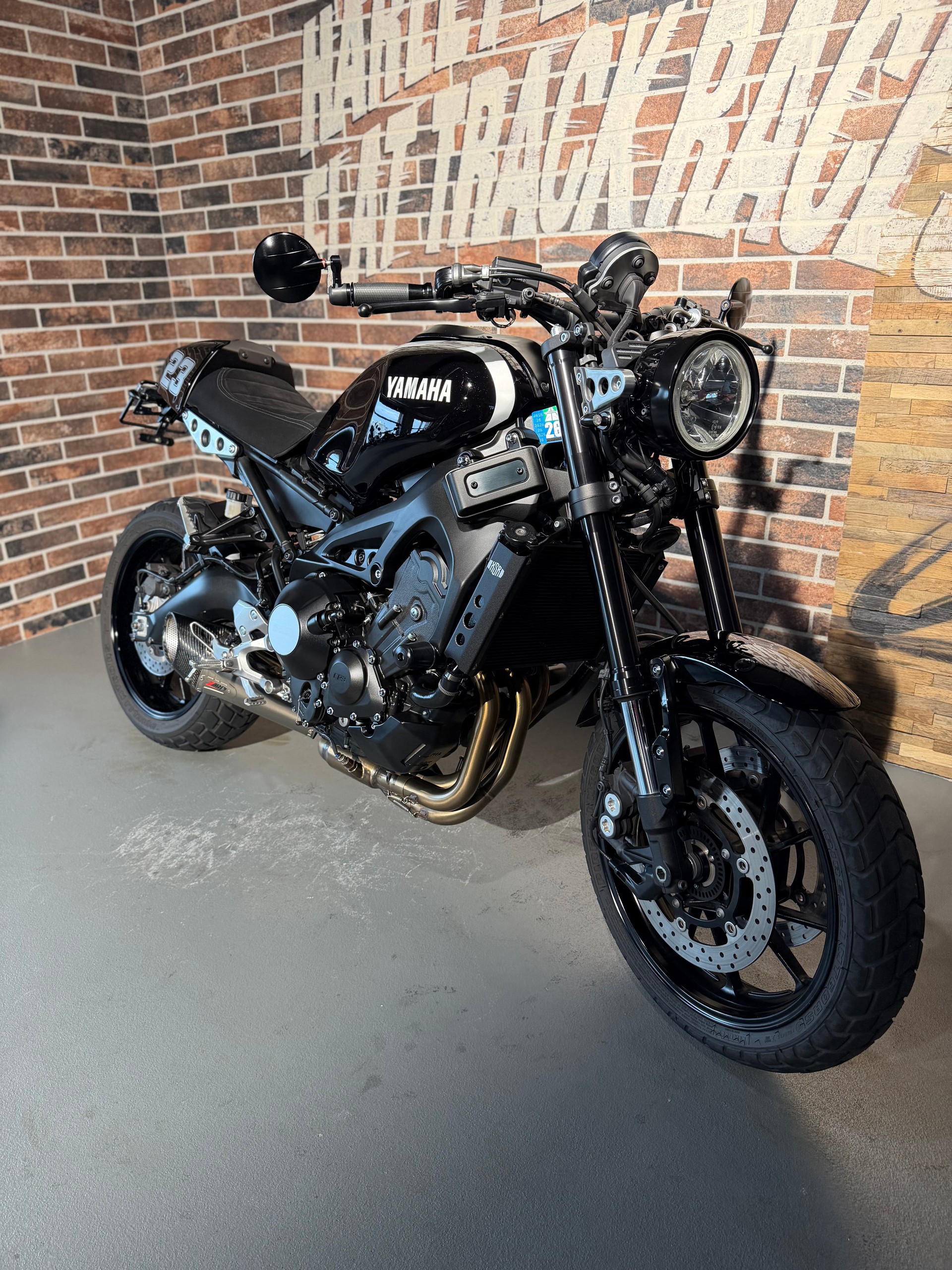 YAMAHA XSR 900-image-9