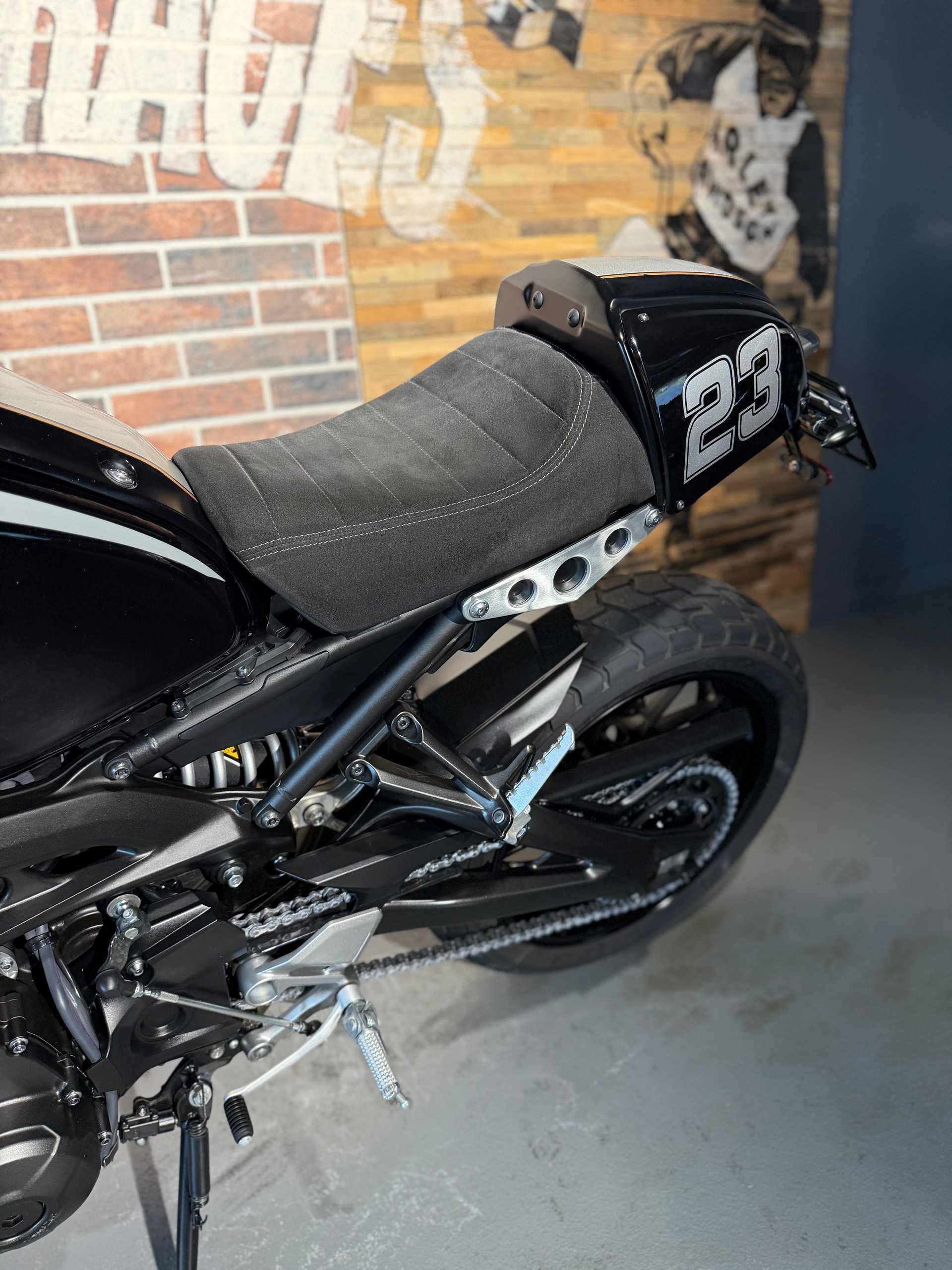 YAMAHA XSR 900-image-7