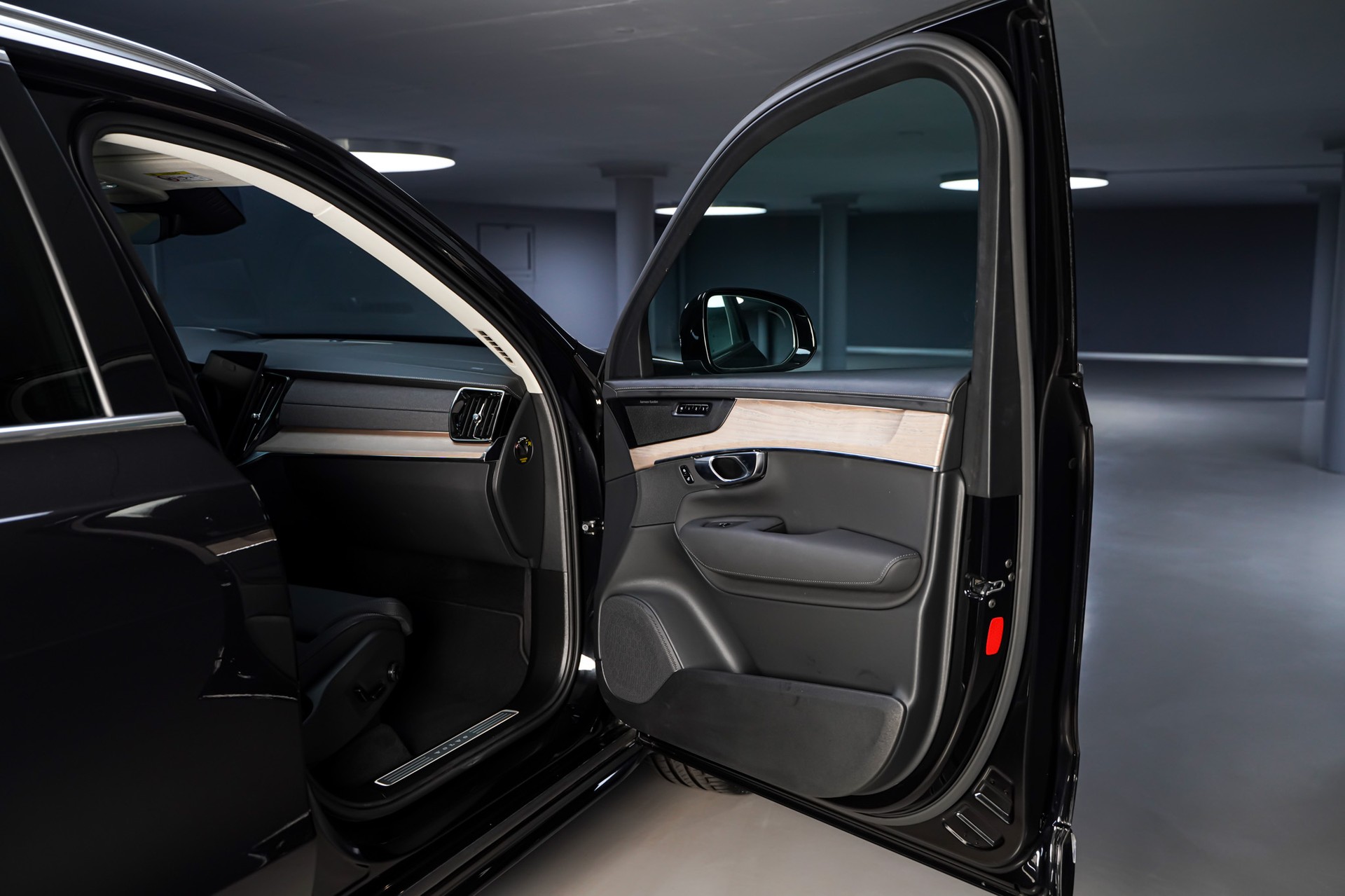 VOLVO XC90 B5 Benzin Mild Hybrid AWD Plus Bright Geartronic-image-21