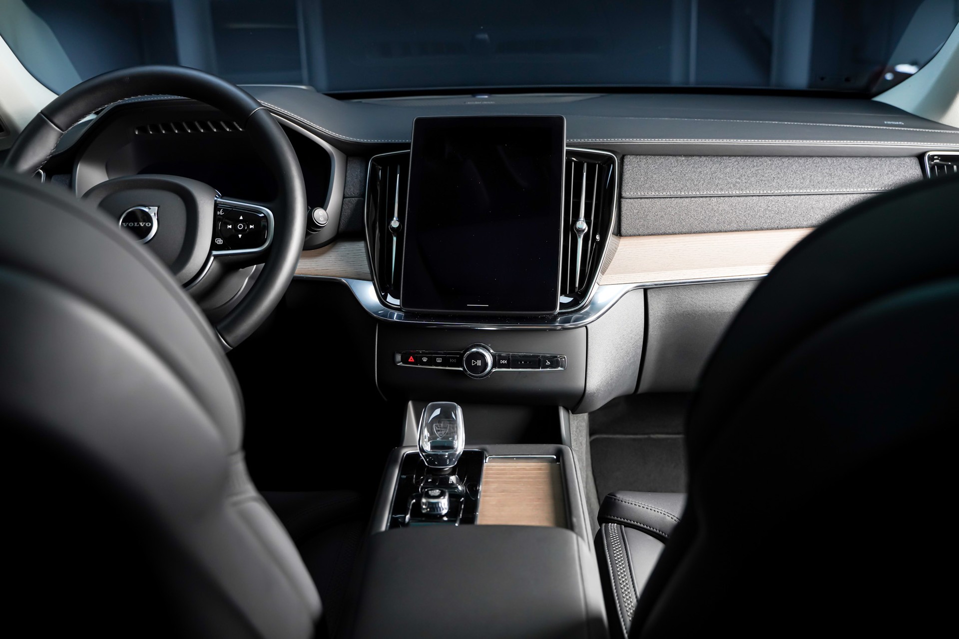 VOLVO XC90 B5 Benzin Mild Hybrid AWD Plus Bright Geartronic-image-25