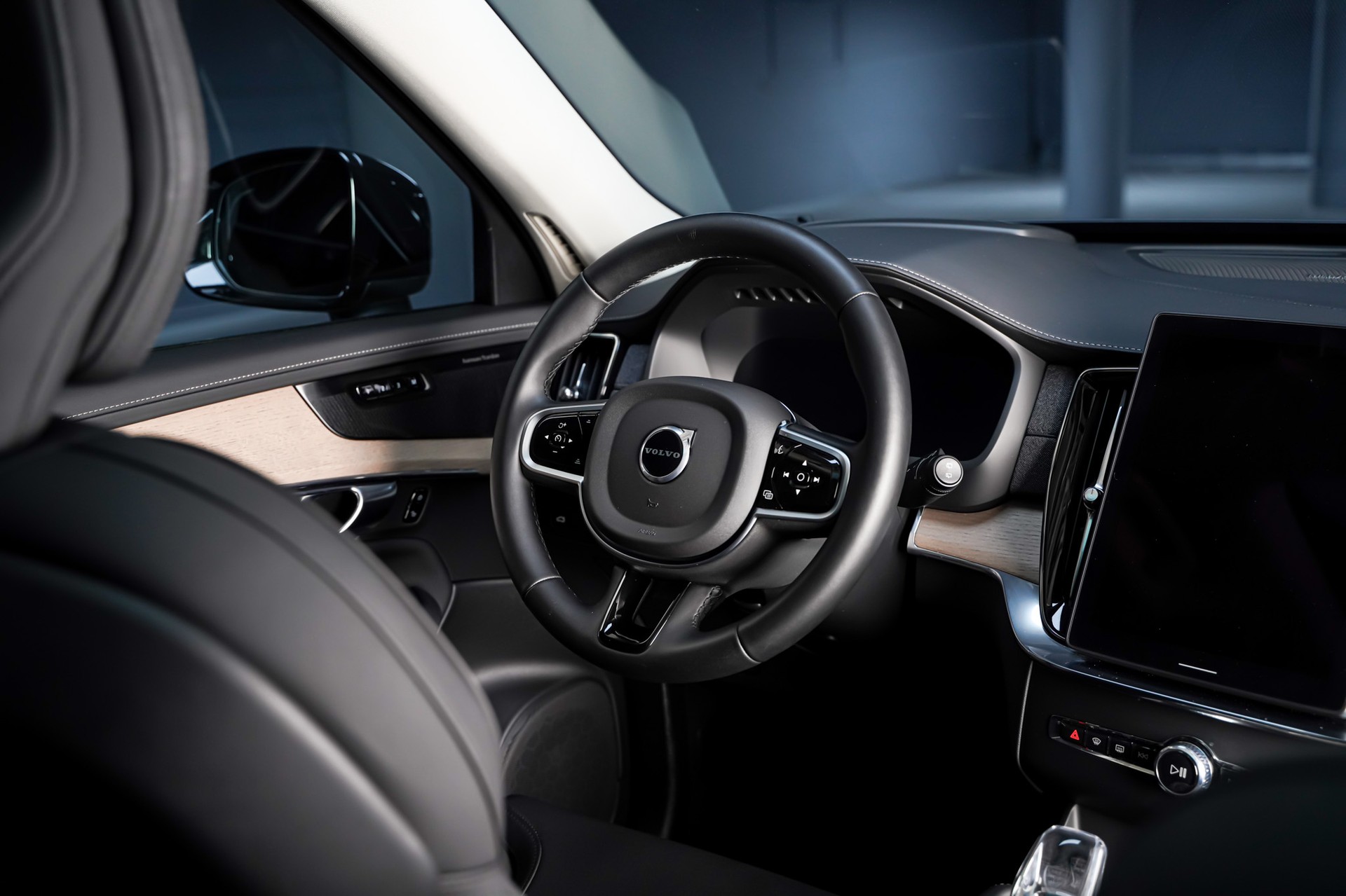 VOLVO XC90 B5 Benzin Mild Hybrid AWD Plus Bright Geartronic-image-24