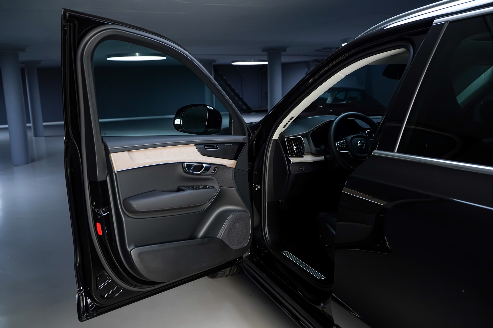 VOLVO XC90 B5 Benzin Mild Hybrid AWD Plus Bright Geartronic-image-8