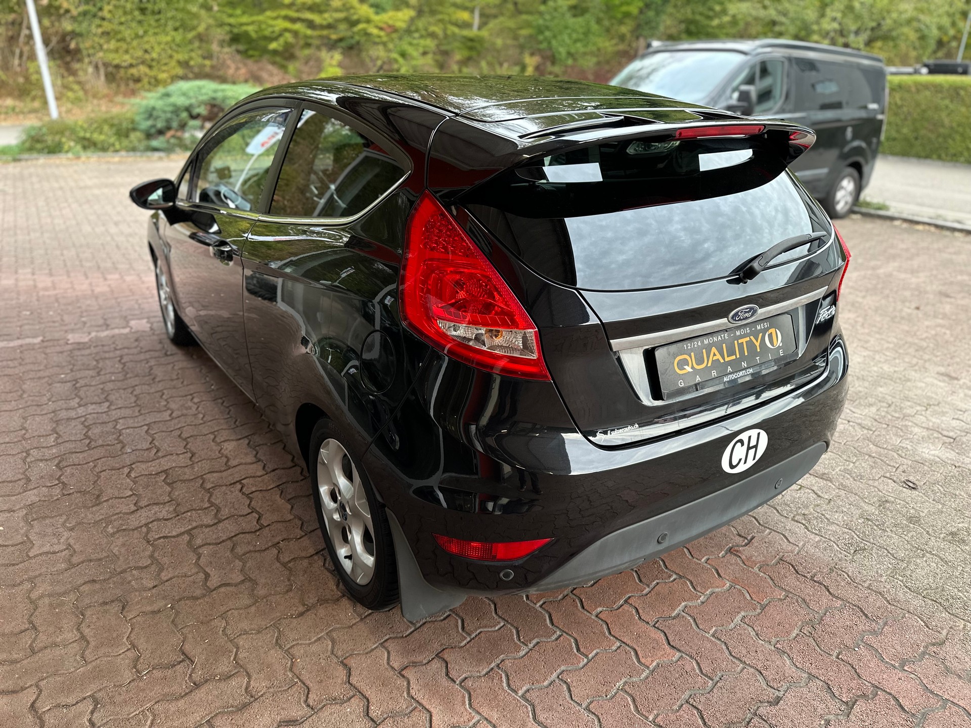 FORD Fiesta 1.6 16V Titanium-image-4
