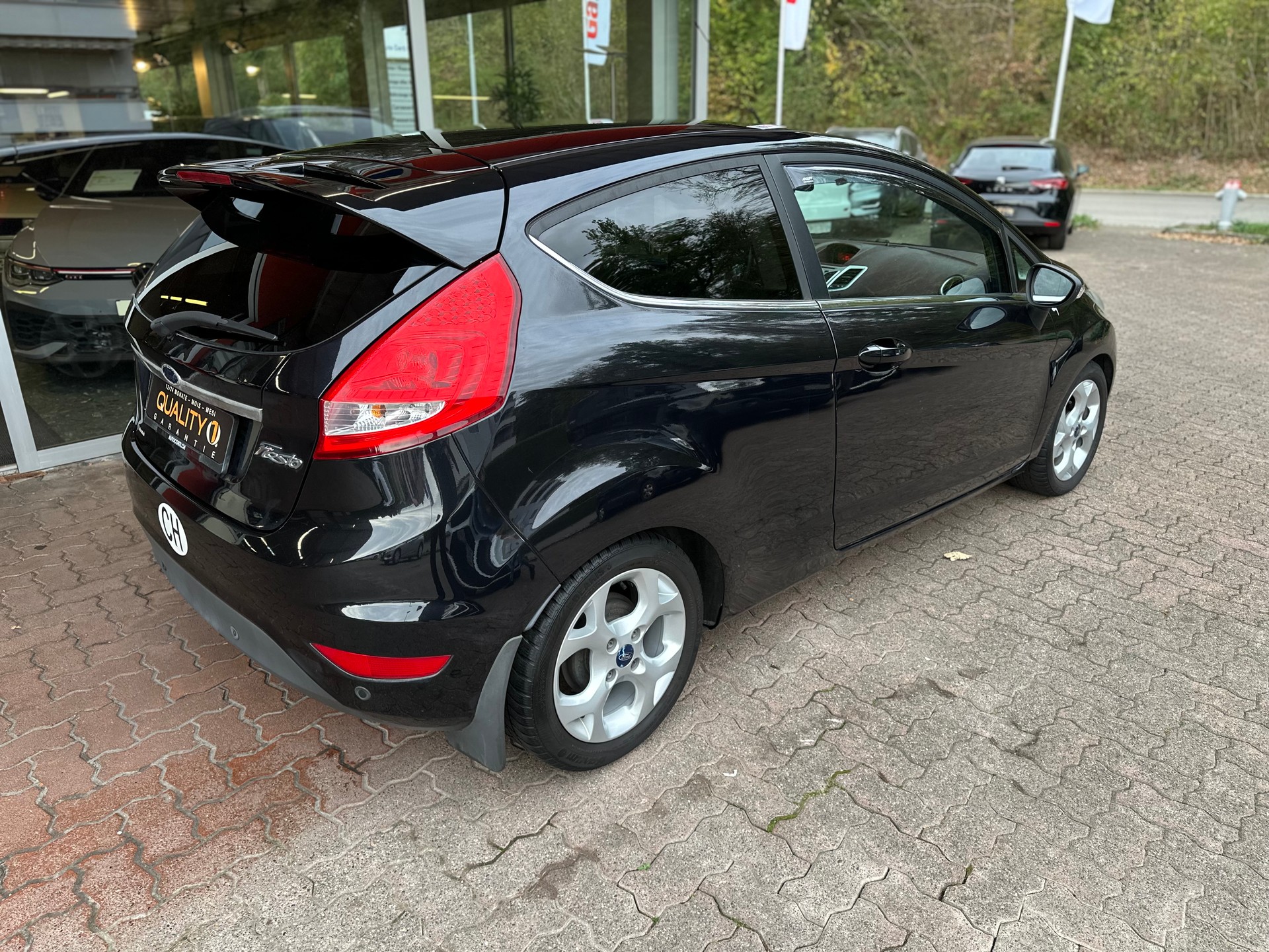 FORD Fiesta 1.6 16V Titanium-image-2