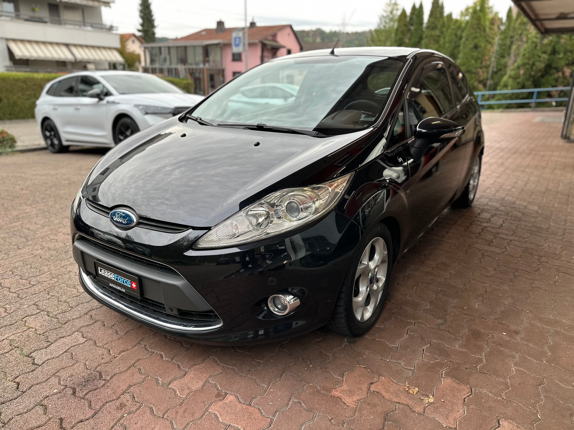 FORD Fiesta 1.6 16V Titanium-image-5