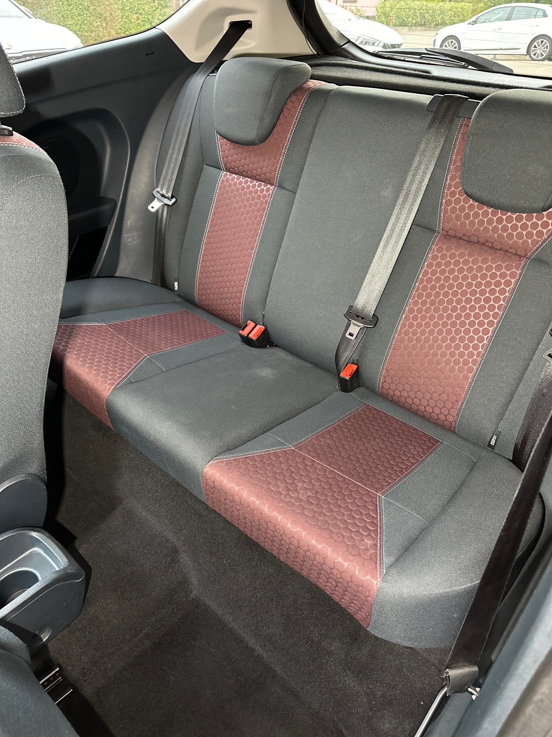 FORD Fiesta 1.6 16V Titanium-image-9