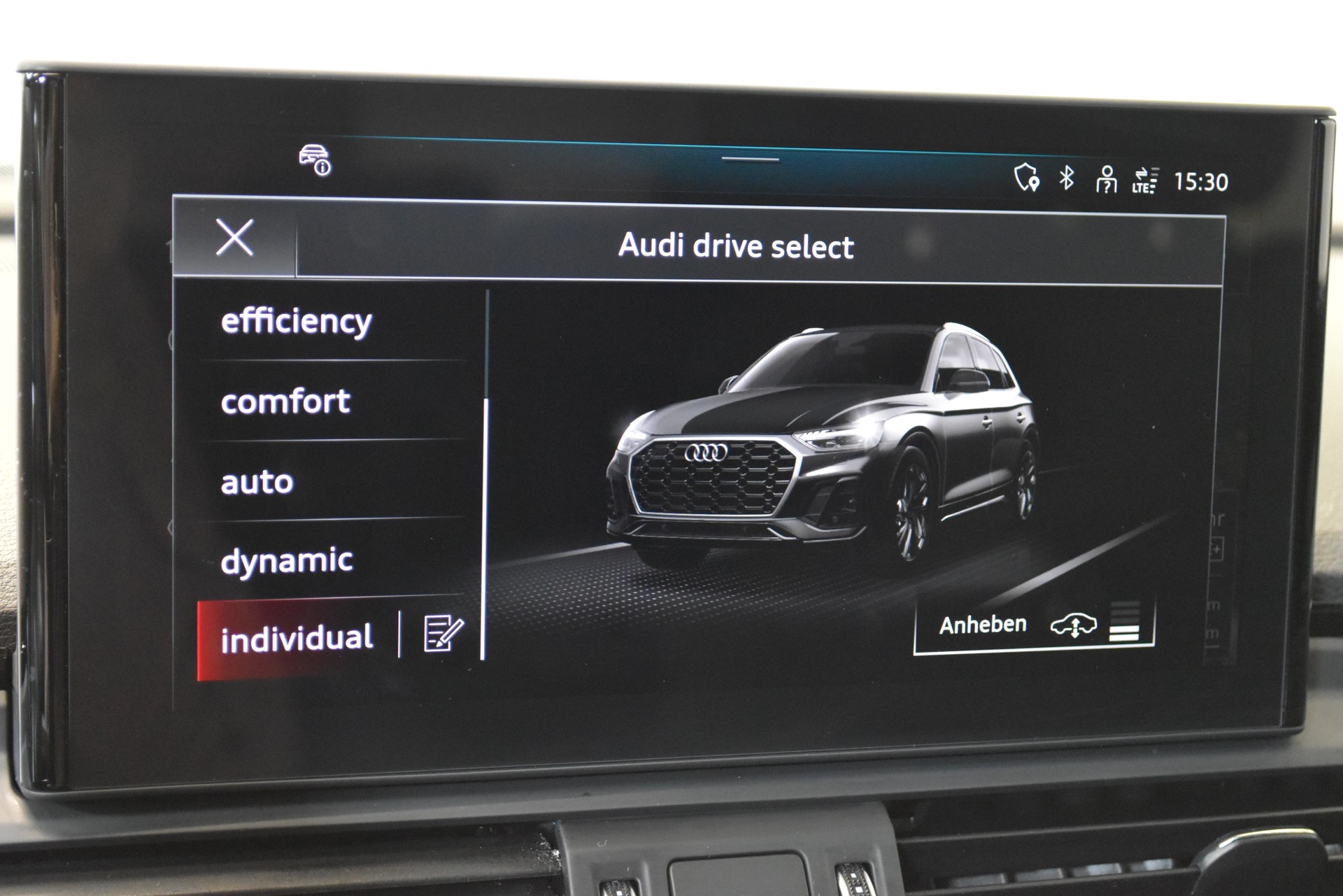 AUDI Q5 55 TFSI e PHEV S line quattro S-tronic-image-9