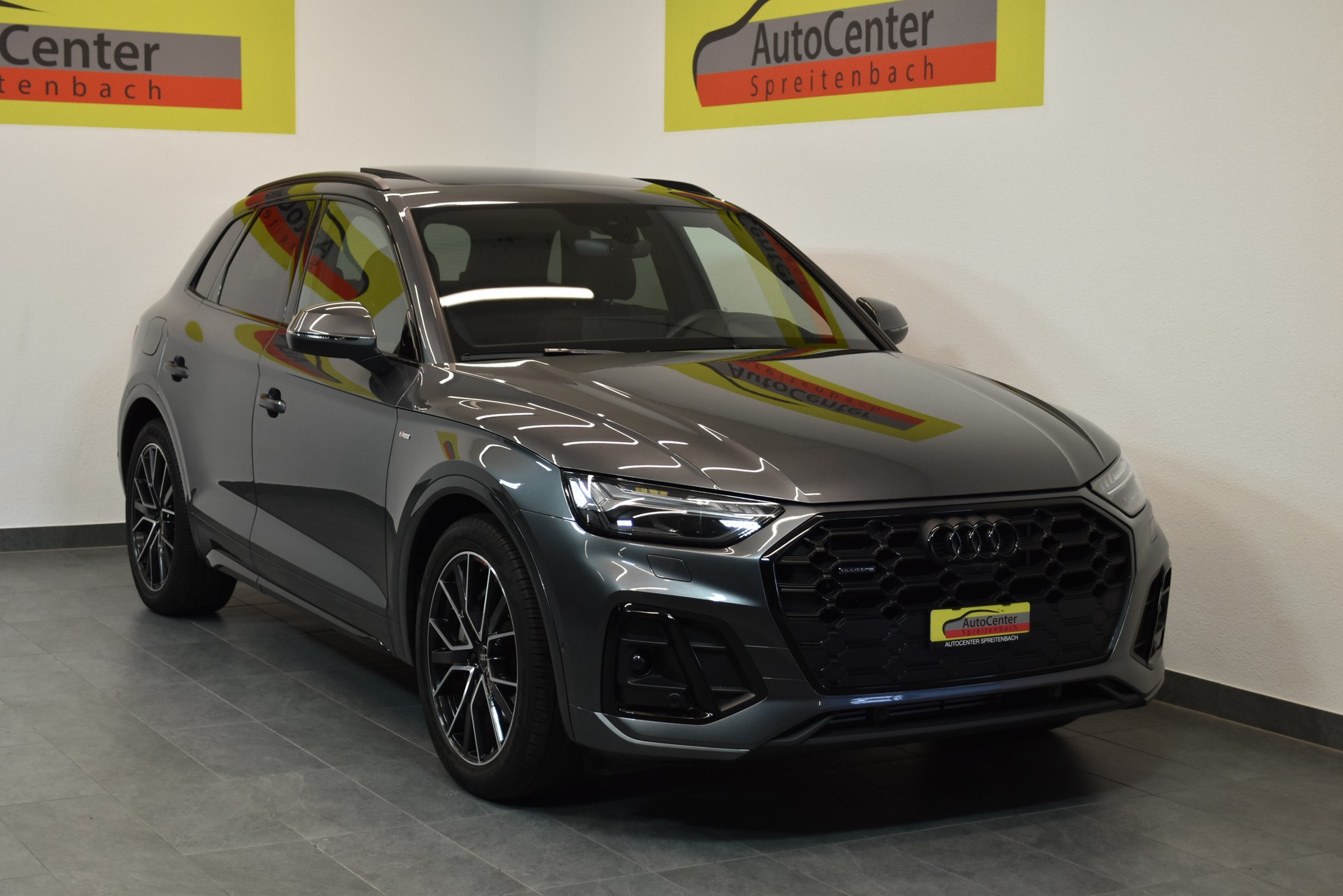 AUDI Q5 55 TFSI e PHEV S line quattro S-tronic-image-0