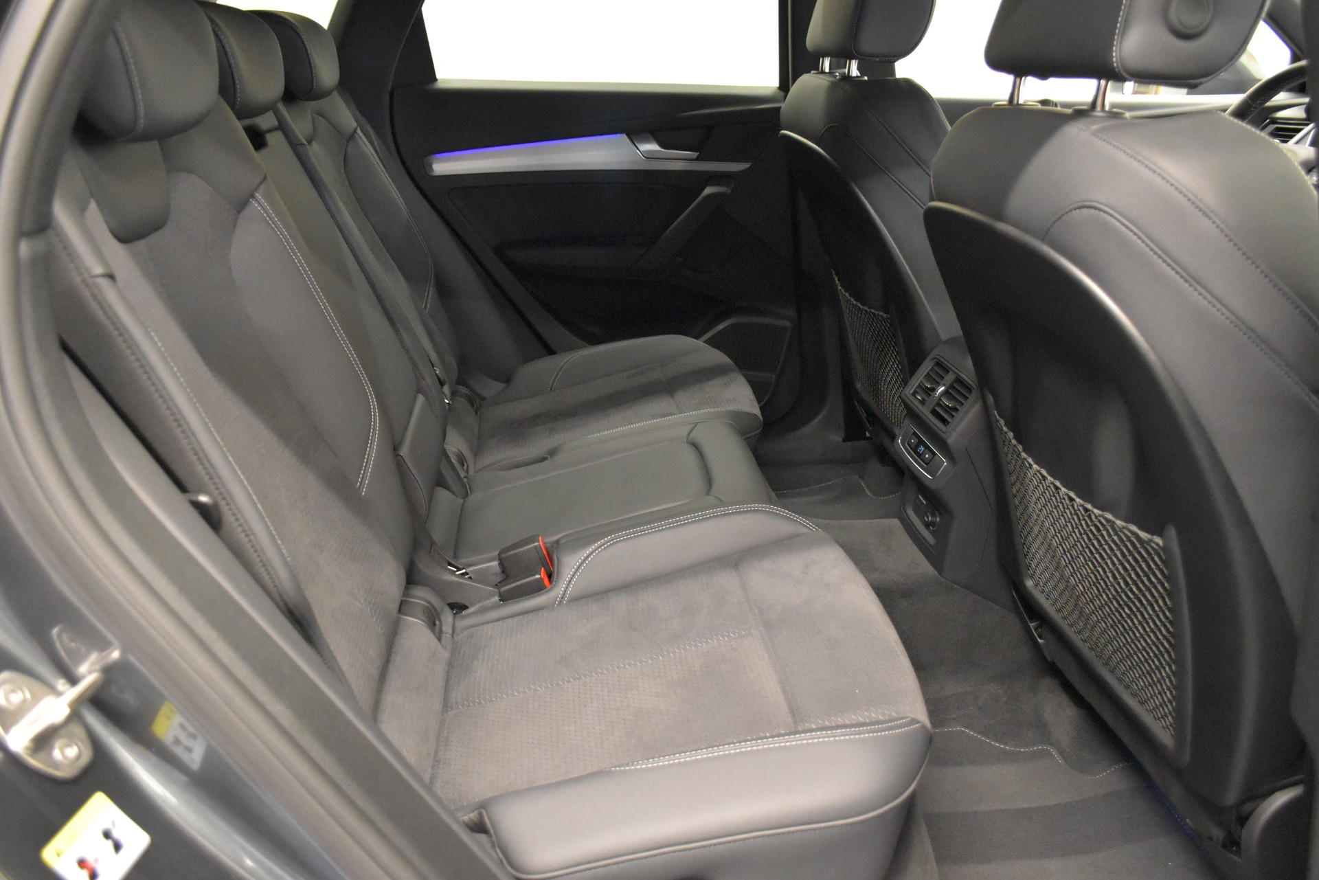 AUDI Q5 55 TFSI e PHEV S line quattro S-tronic-image-10