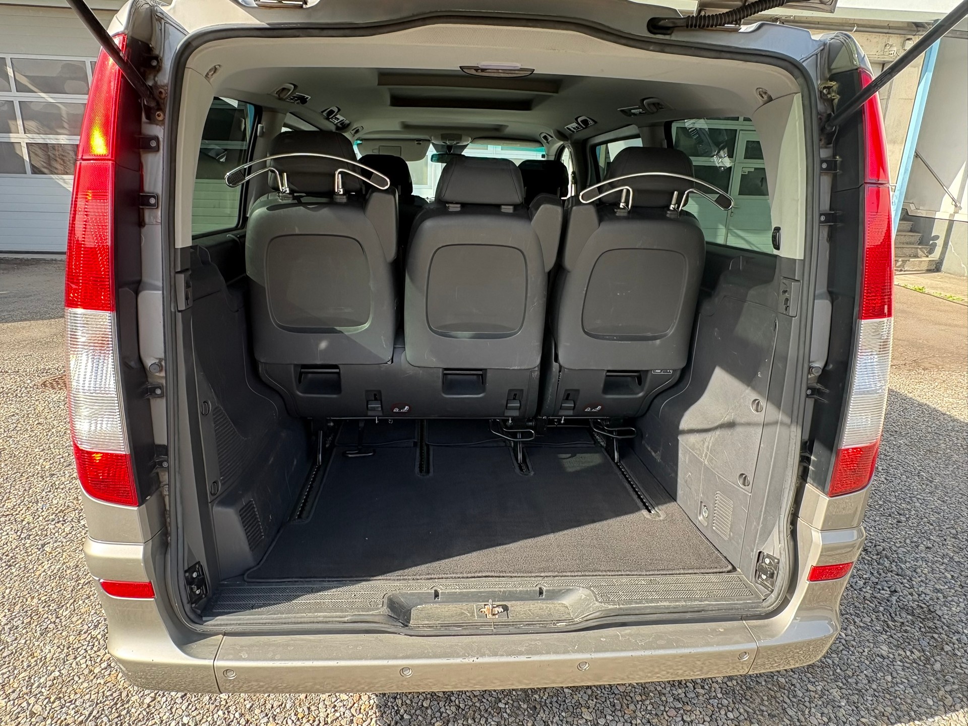 MERCEDES-BENZ Viano 3.0 CDI Ambiente EL Automat-image-11