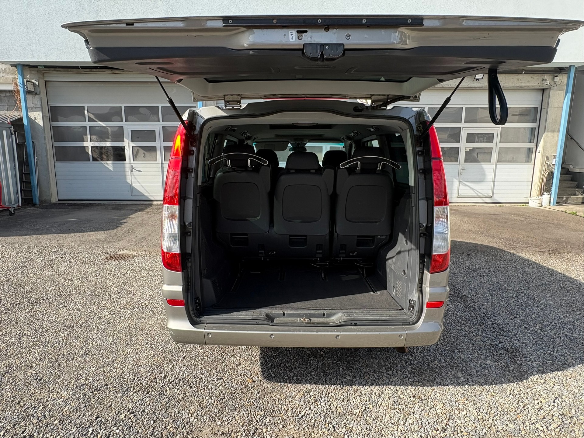 MERCEDES-BENZ Viano 3.0 CDI Ambiente EL Automat-image-10
