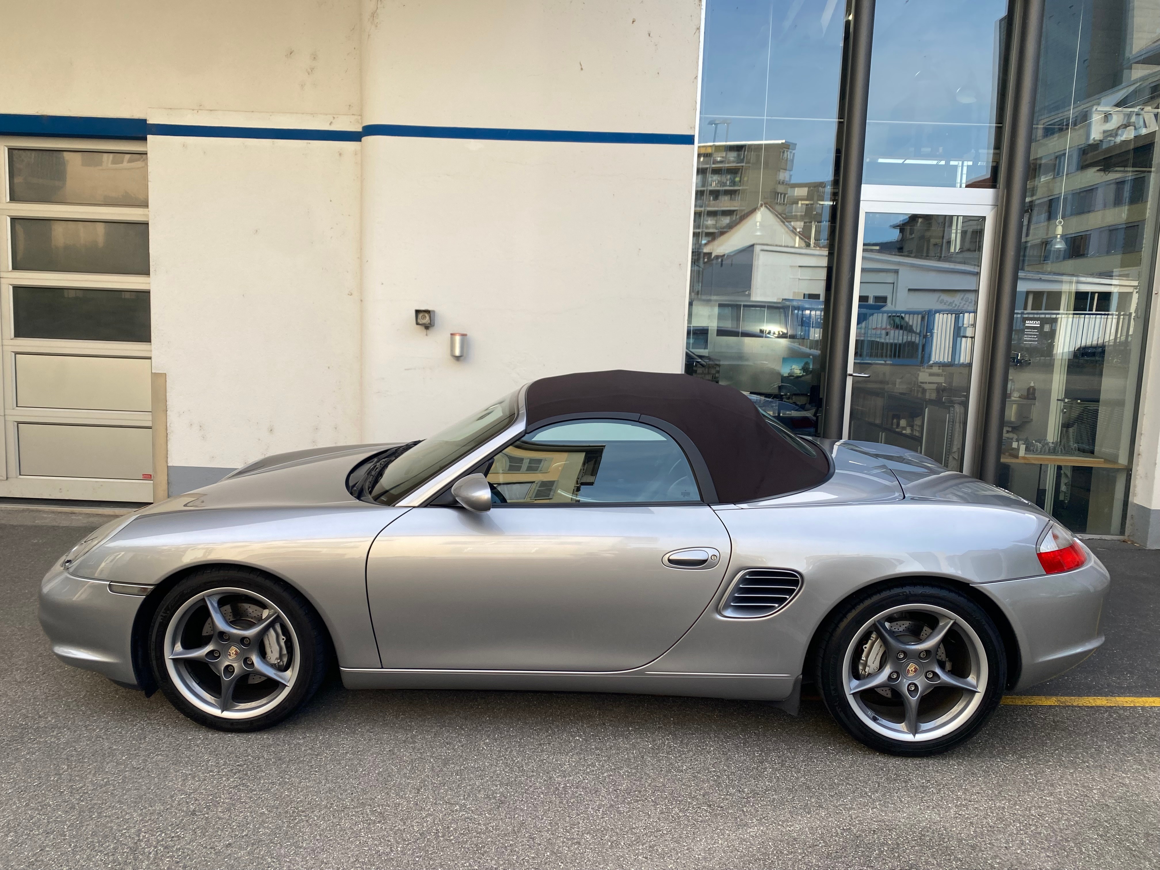 Car photo