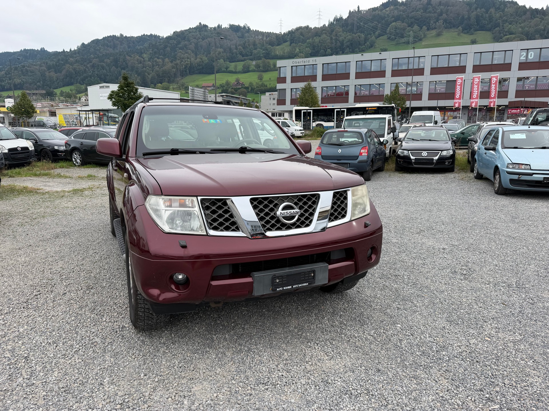 NISSAN Pathfinder 2.5 dCi SE-image-0