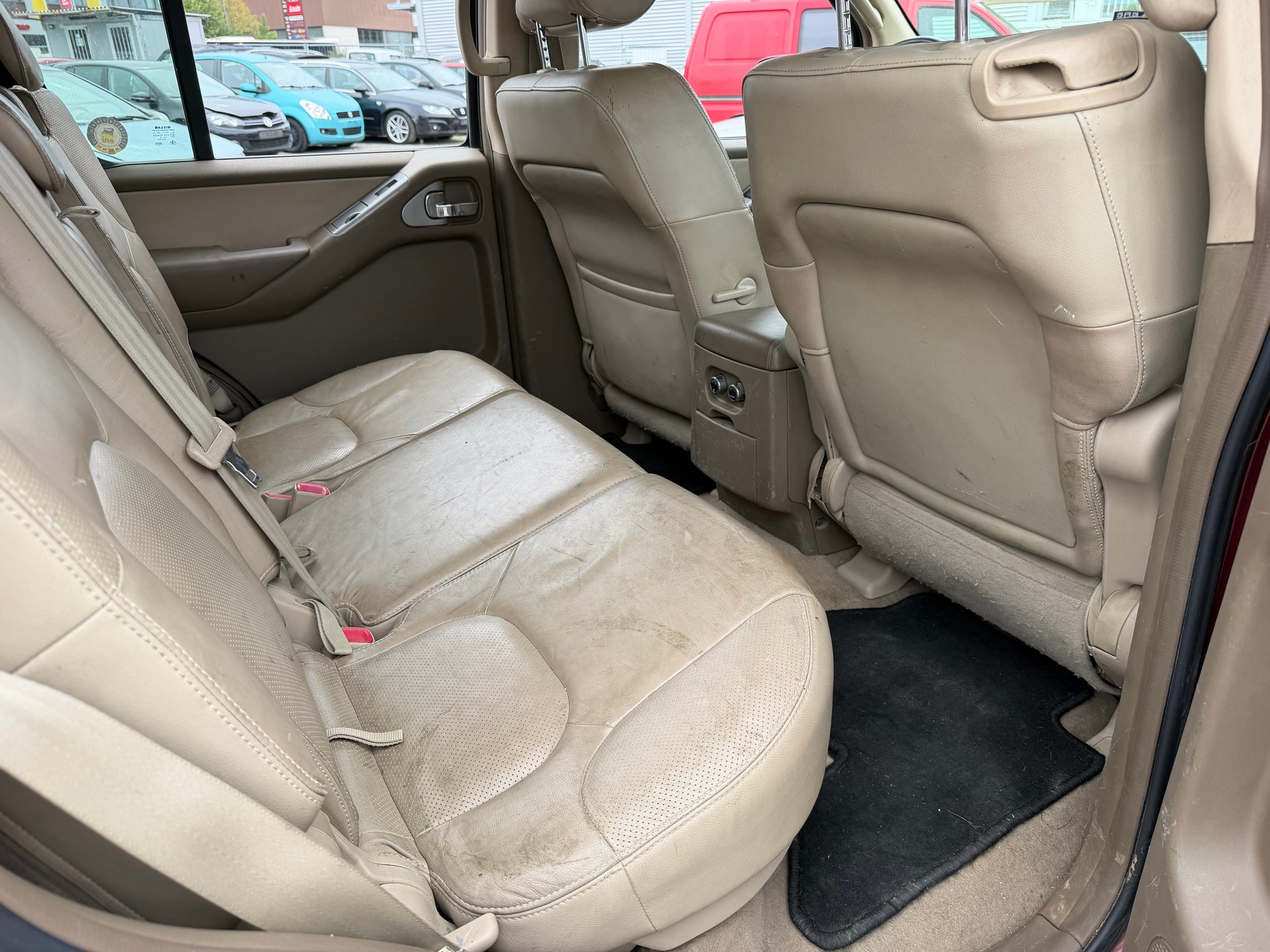 NISSAN Pathfinder 2.5 dCi SE-image-5