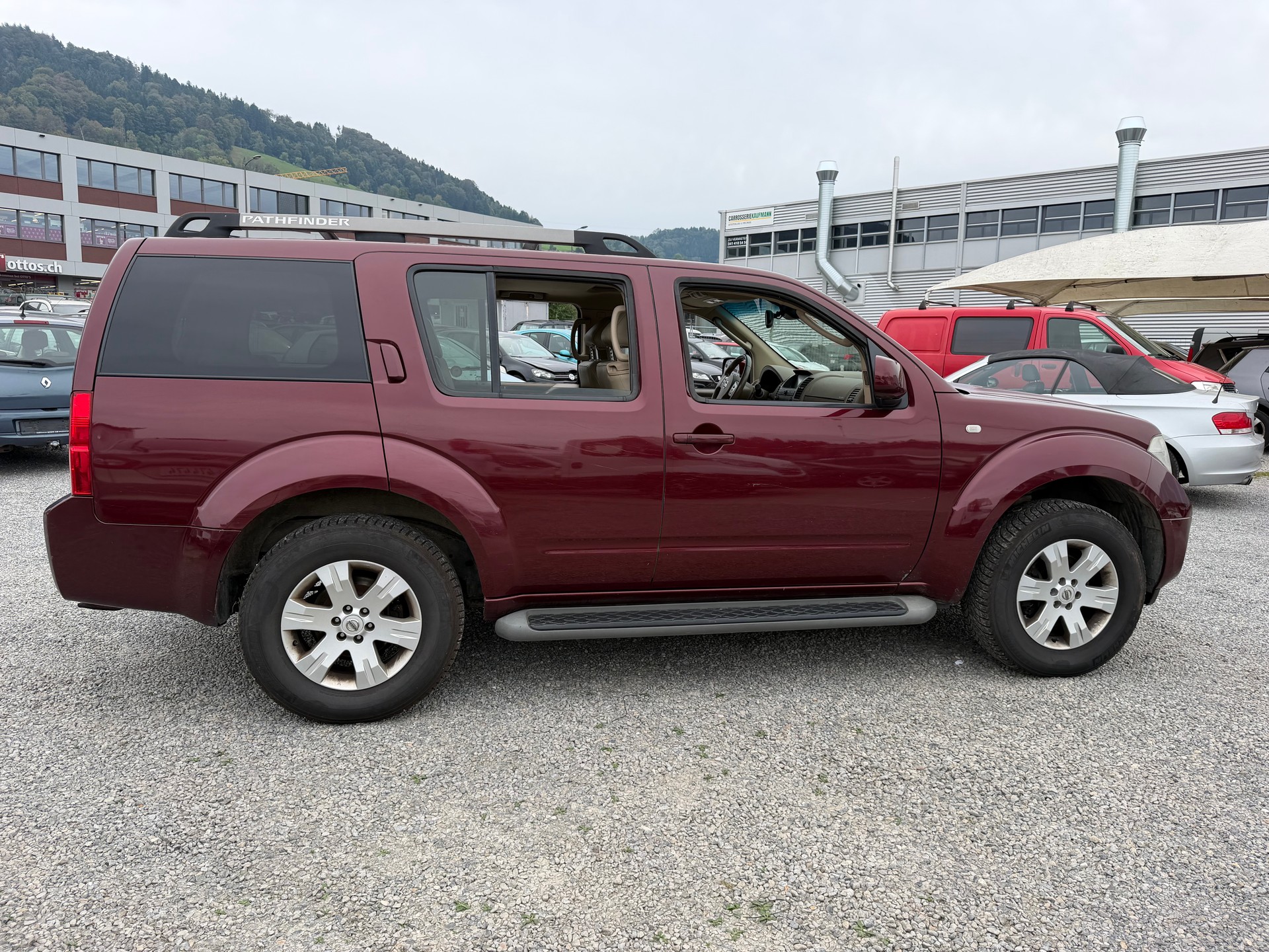 NISSAN Pathfinder 2.5 dCi SE-image-3