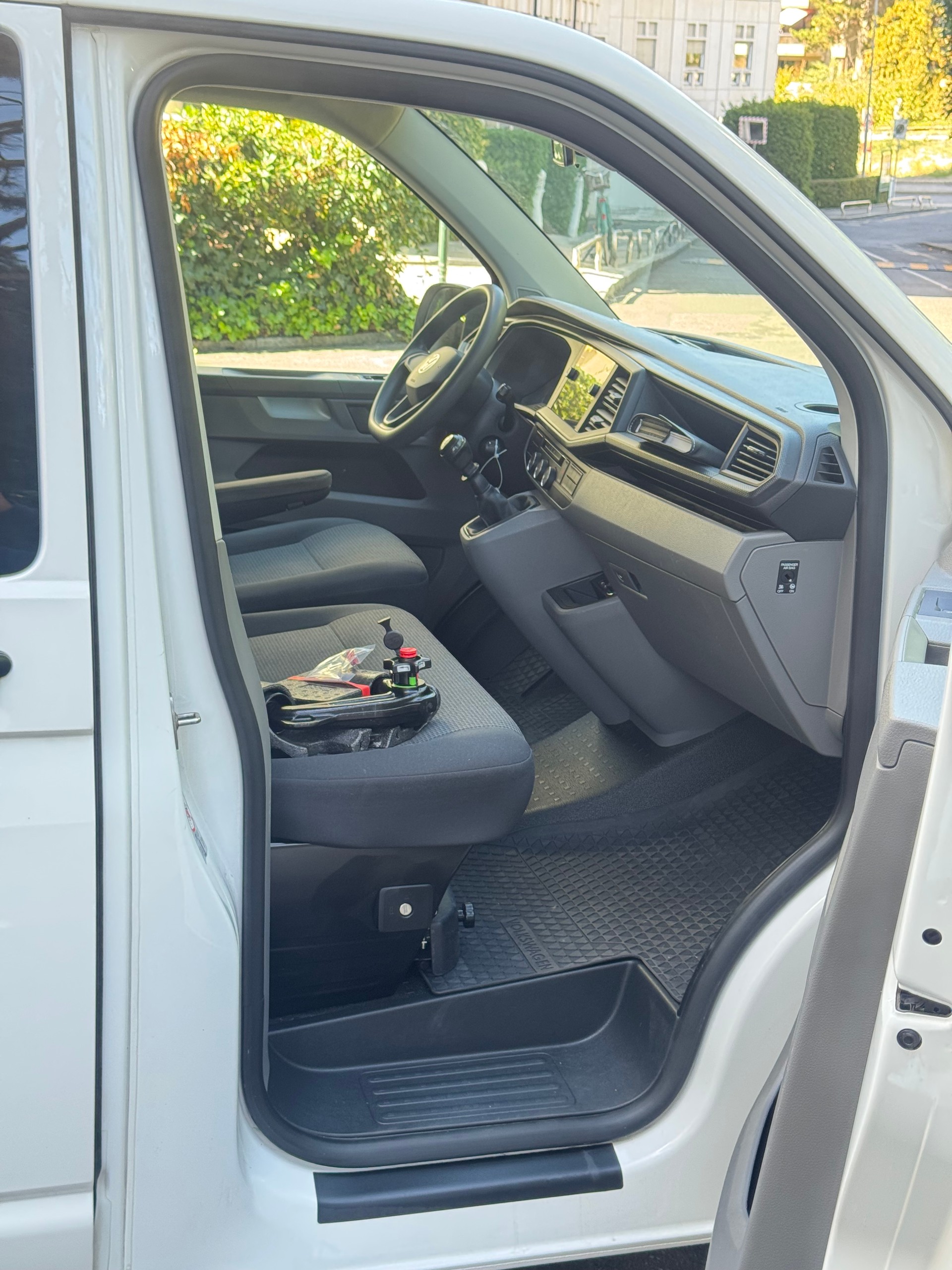 VW T6.1 2.0 TDI 4Motion-image-6