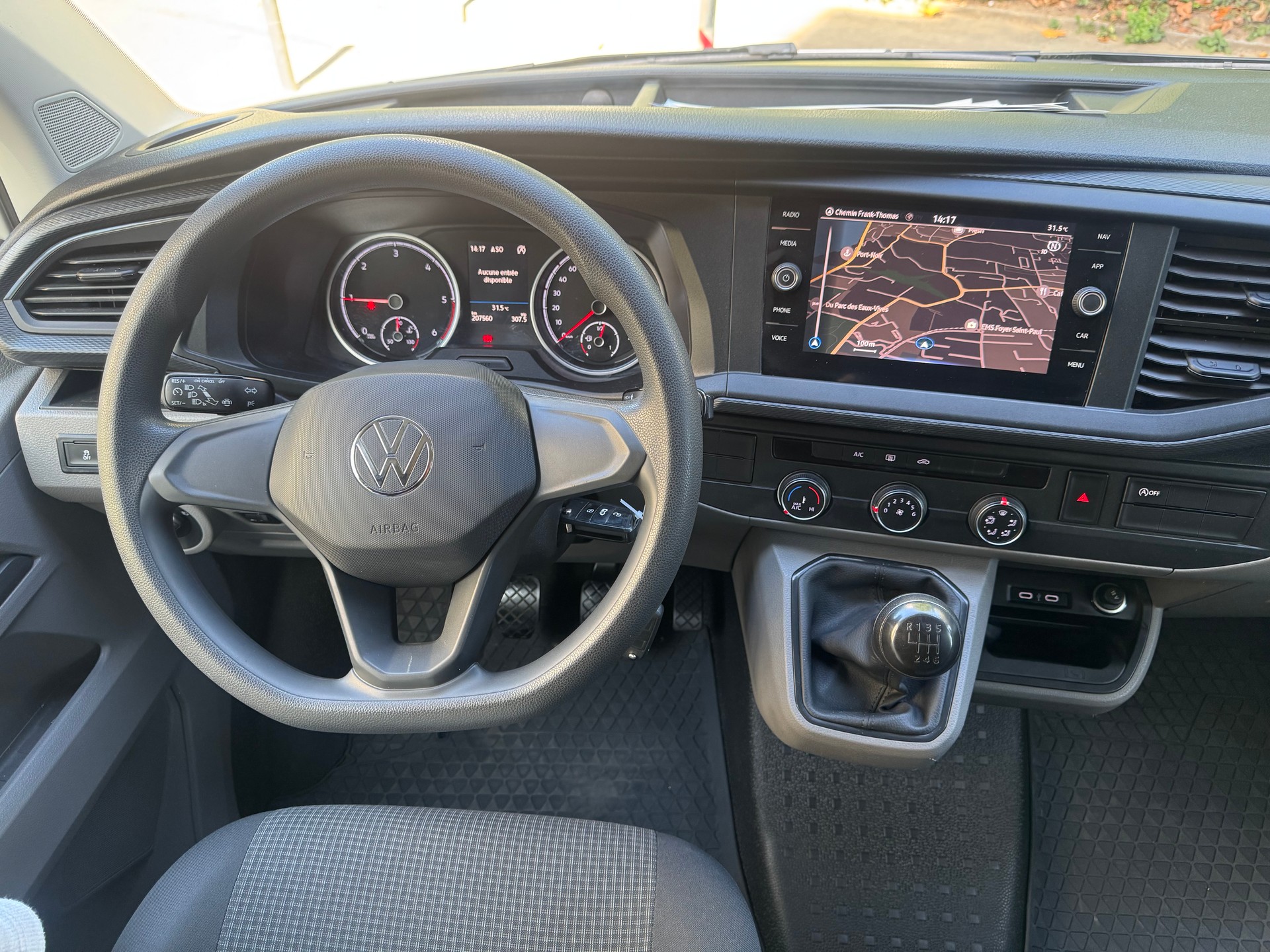 VW T6.1 2.0 TDI 4Motion-image-5