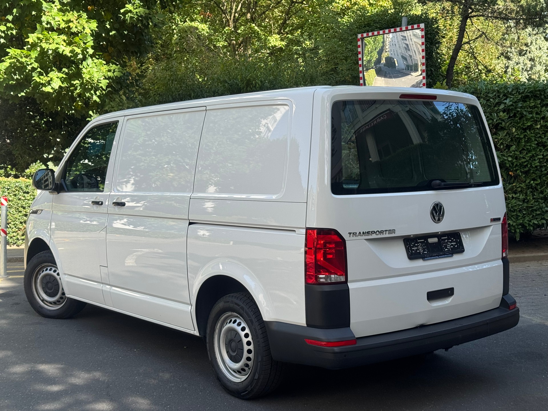 VW T6.1 2.0 TDI 4Motion-image-3